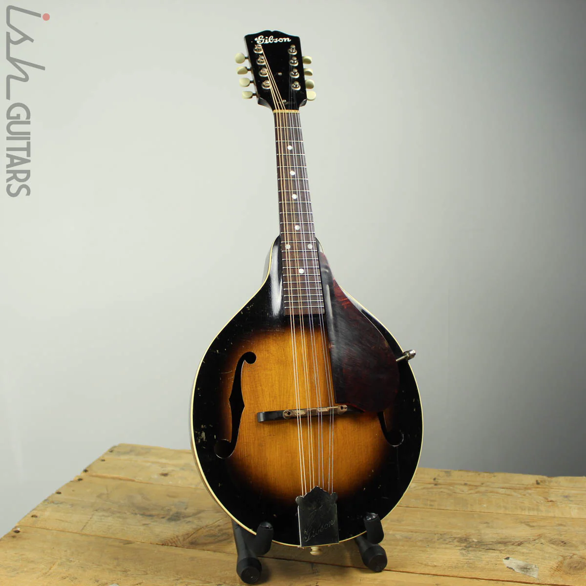 1930s Vintage Gibson A50 Mandolin - Image 2