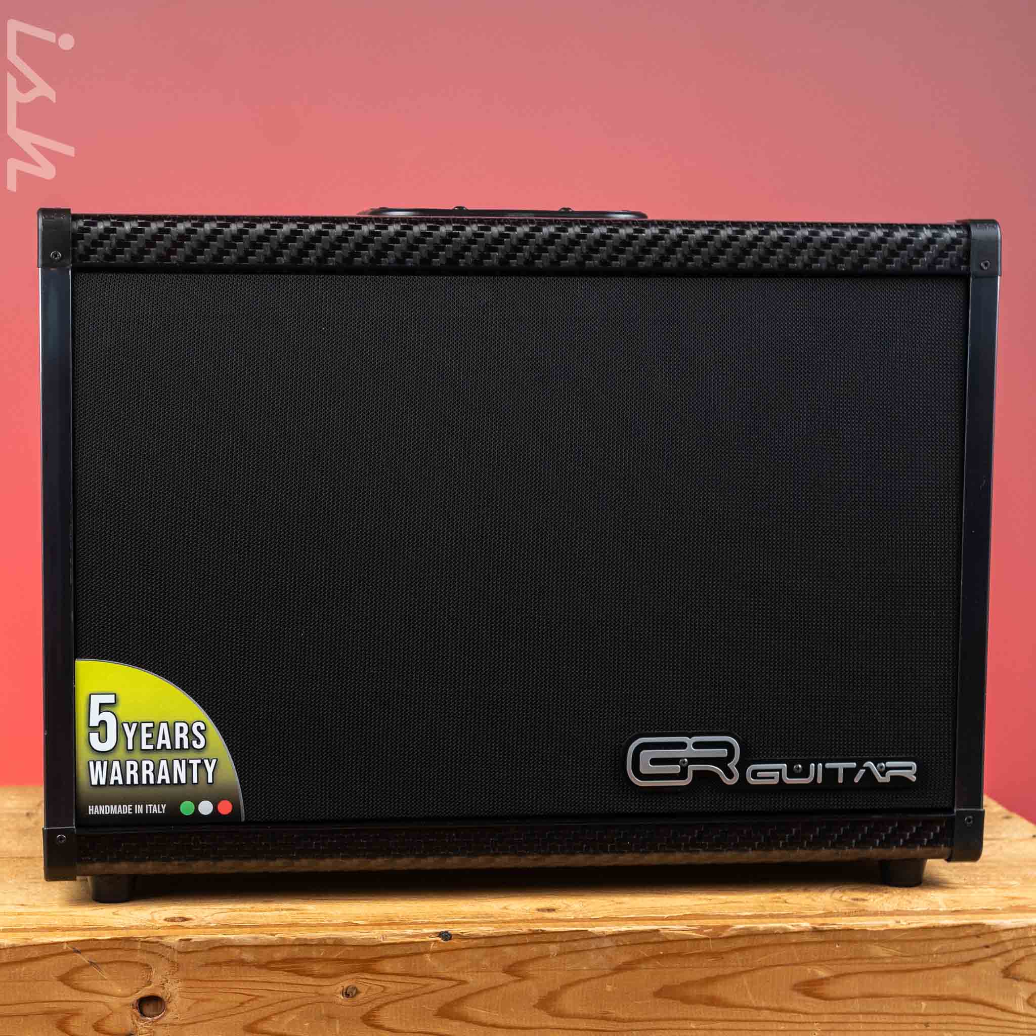 GR Guitar AT G210A ST 300W 8ohm 2x10 Guitar Cabinet Black Carbon Fiber
