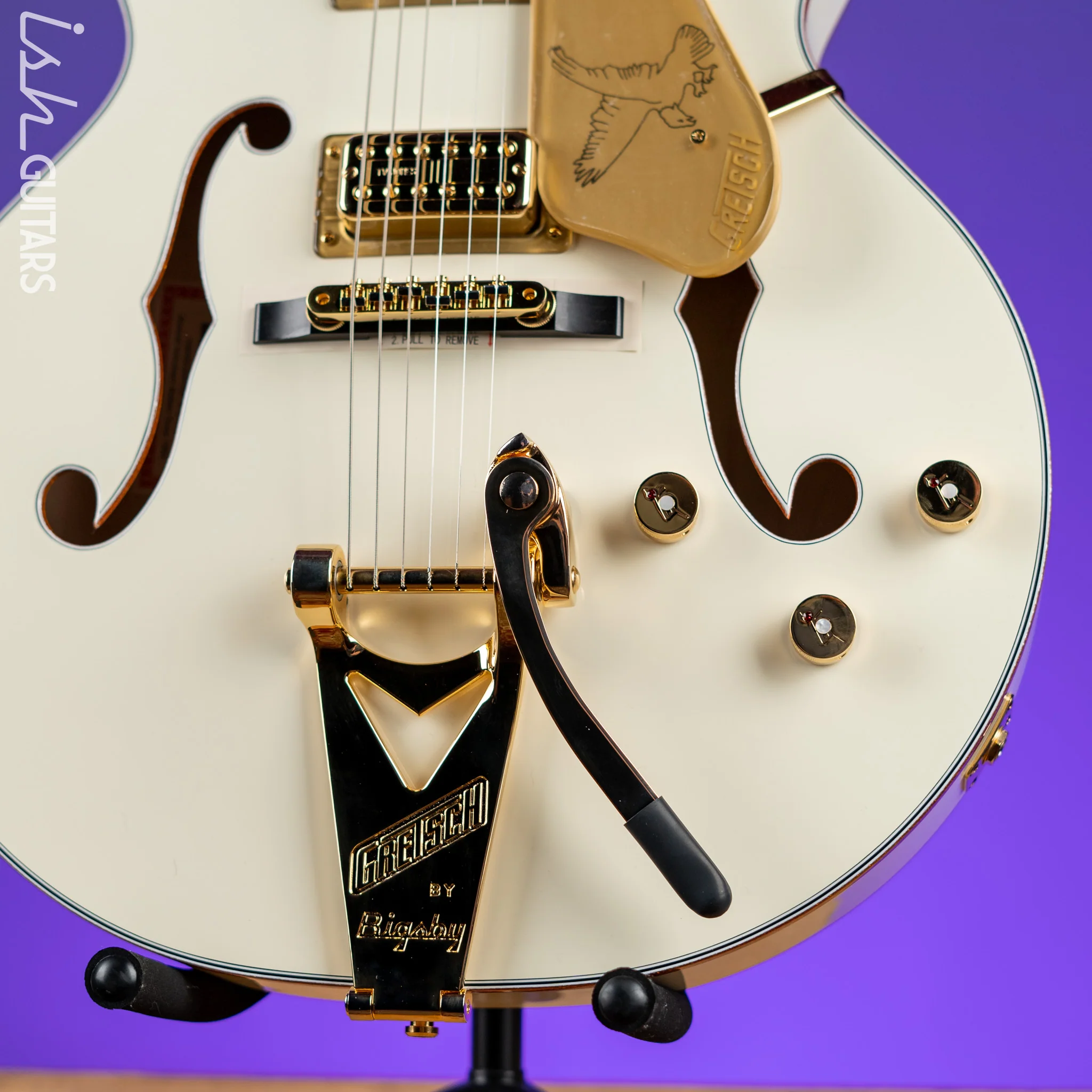 Gretsch G6136T-MGC Michael Guy Chislett Signature Falcon with Bigsby Vintage White - Image 4