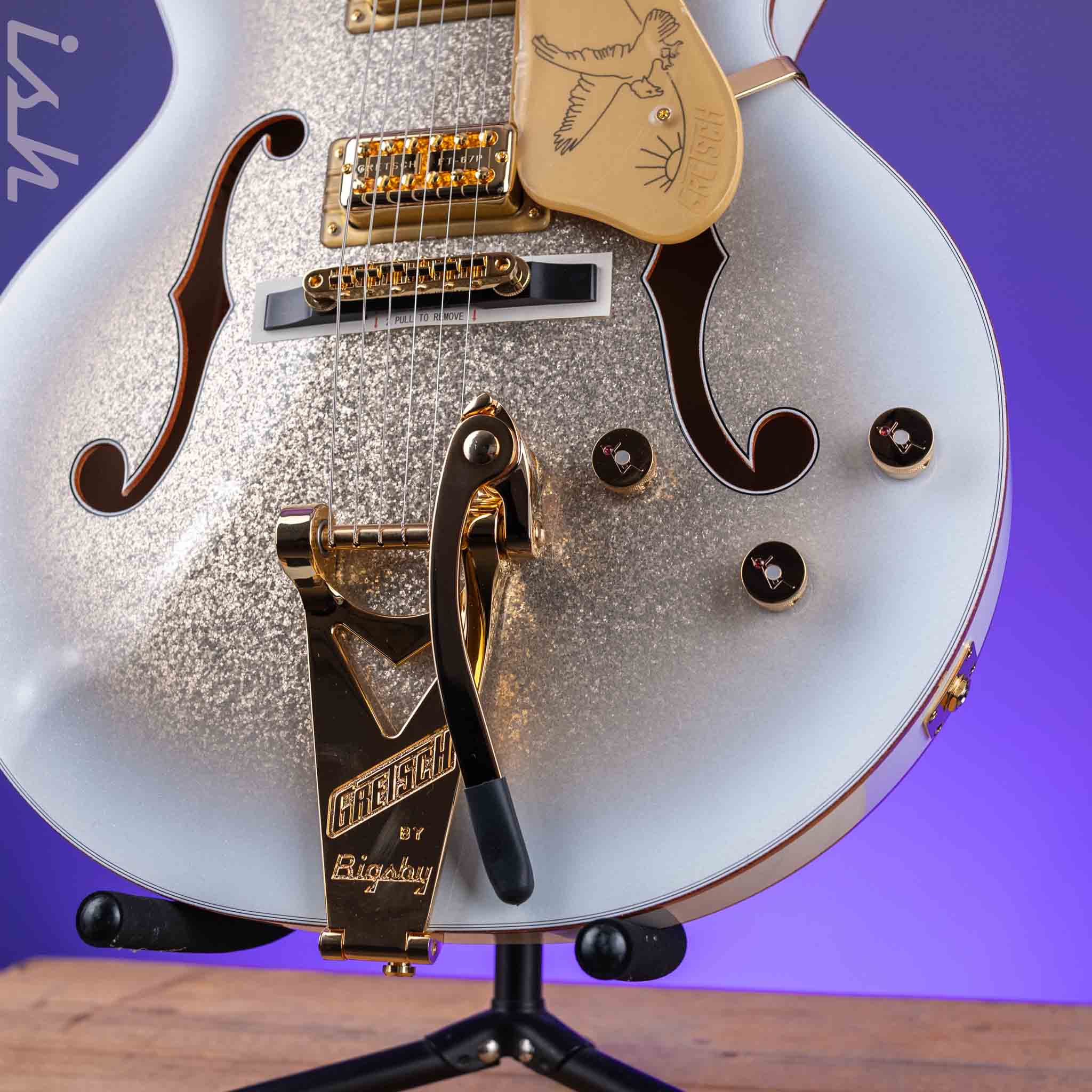 Gretsch G6136TG Limited Edition Orville Peck Falcon Oro Sparkle Demo - Image 4
