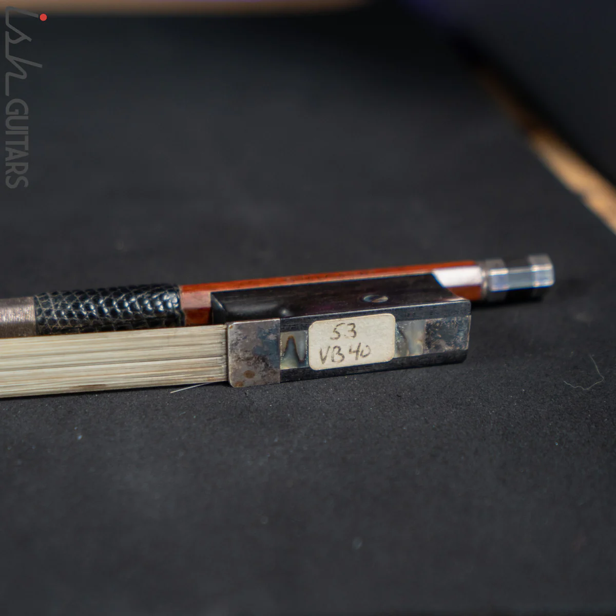 Guy Laurent Workshop Pernambuco Violin Bow - 4/4 size - Round Stick - Silver Mounted - Image 4