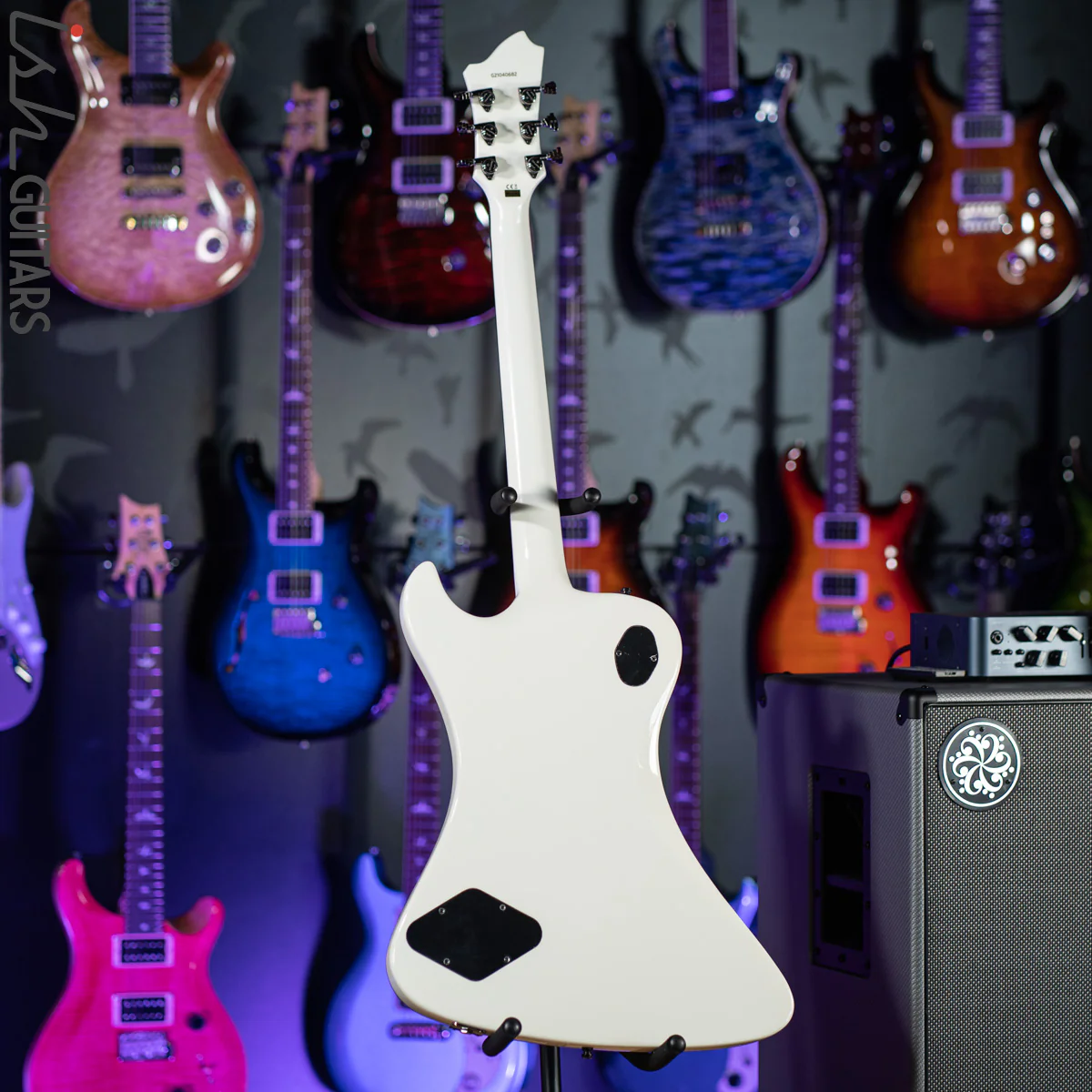 Hagstrom Fantomen Custom White Gloss Electric Guitar - Image 9