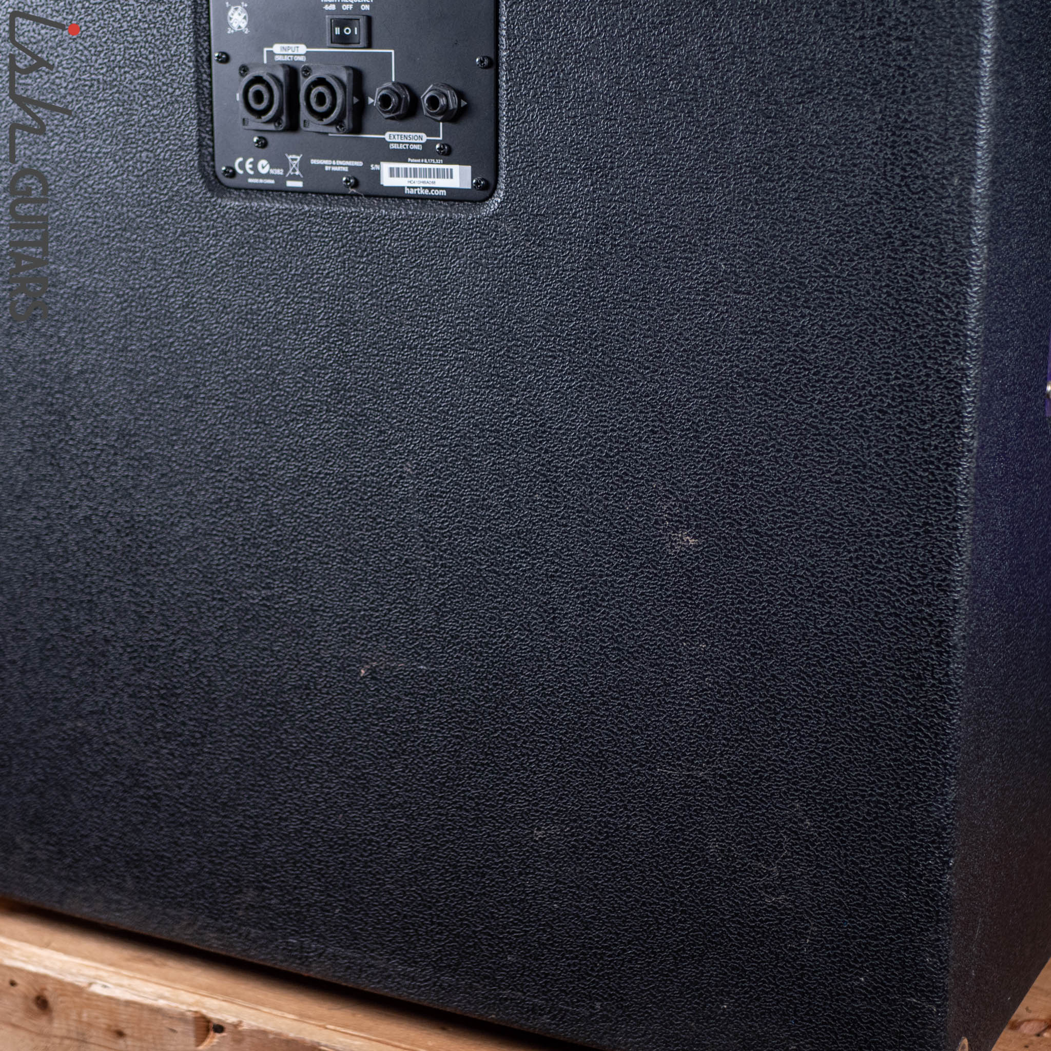 Hartke Hydrive 4x10 8ohm Bass Cabinet Black/Chrome - Image 7
