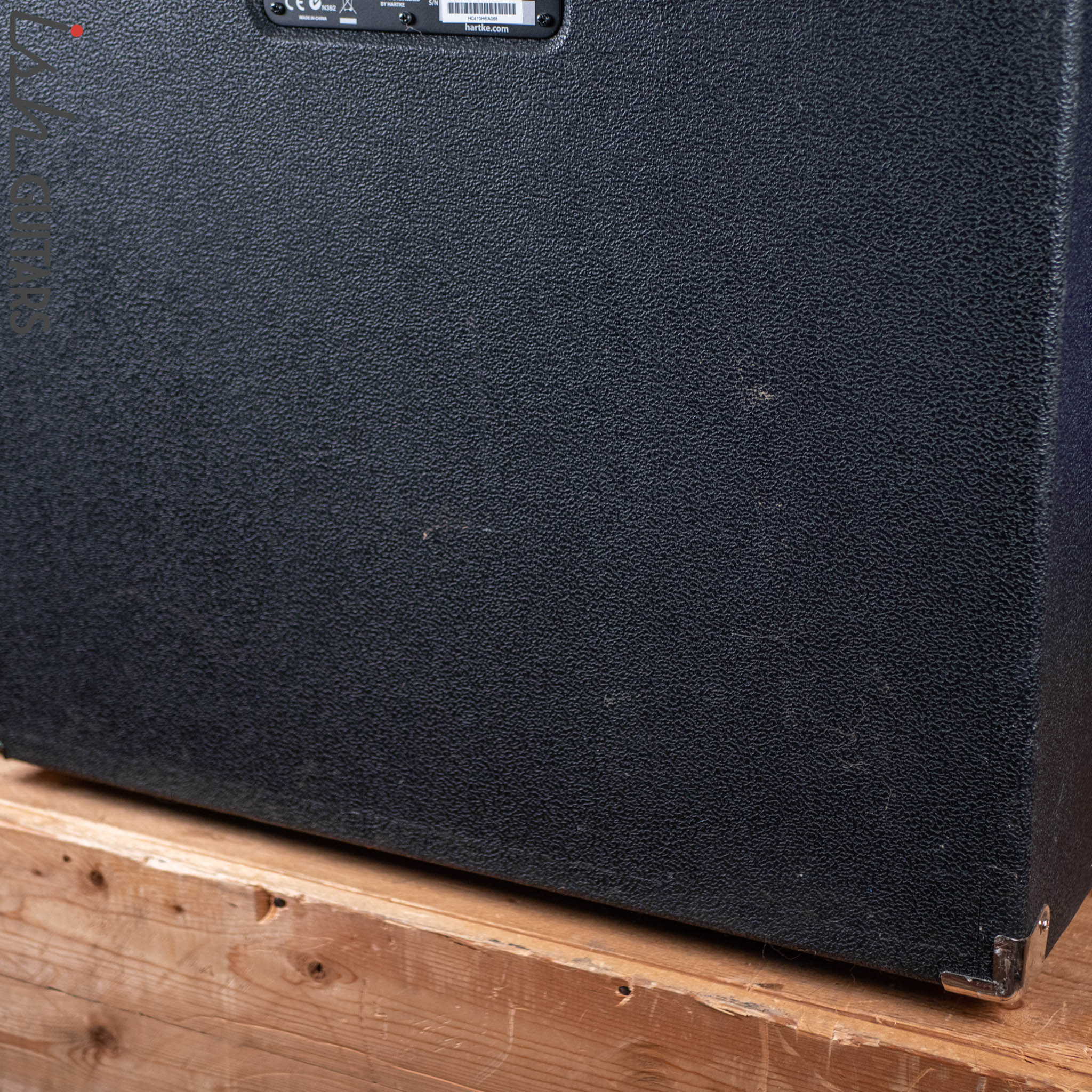 Hartke Hydrive 4x10 8ohm Bass Cabinet Black/Chrome - Image 8
