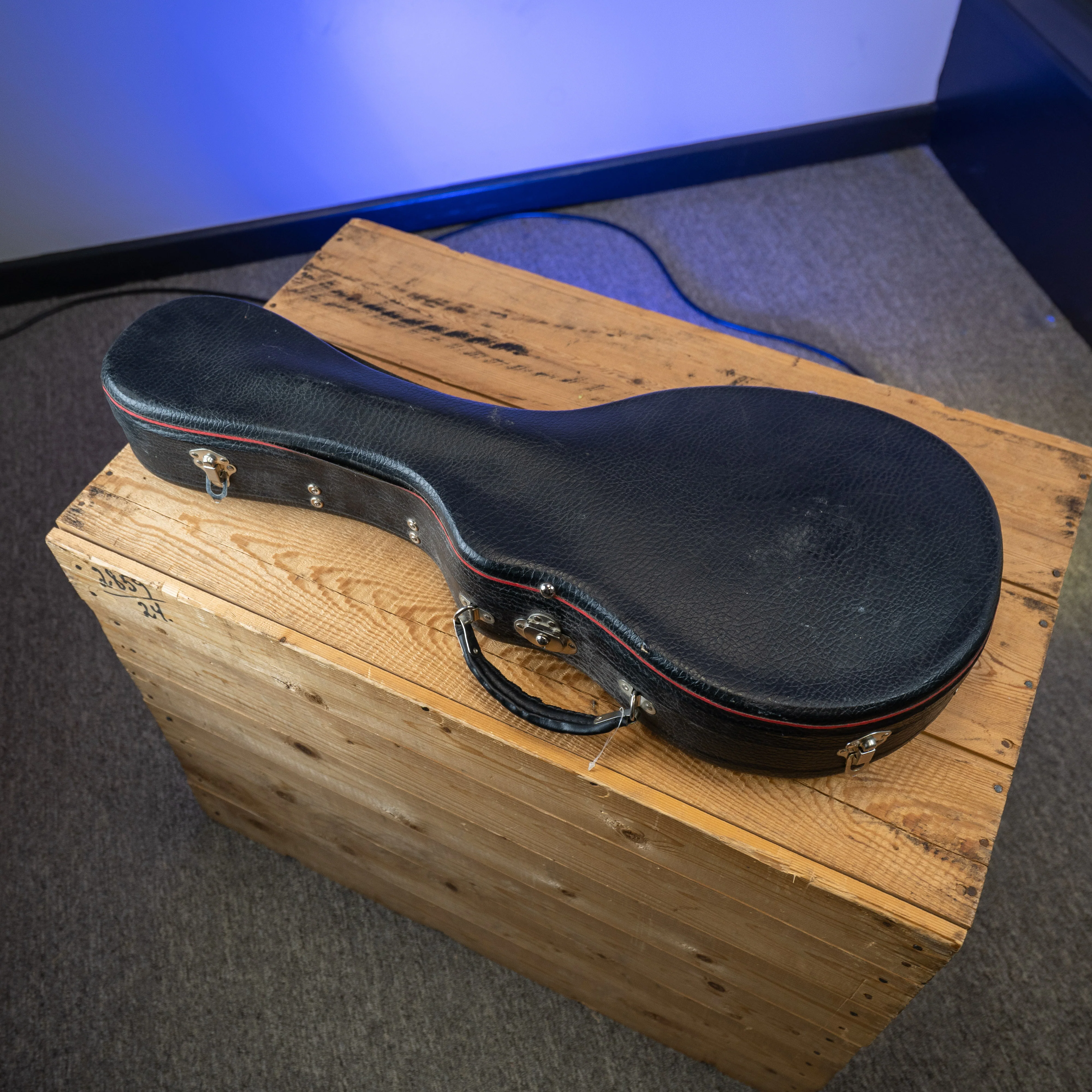 Hondo HM5E Solidbody F-Style Electric Mandolin - Image 17