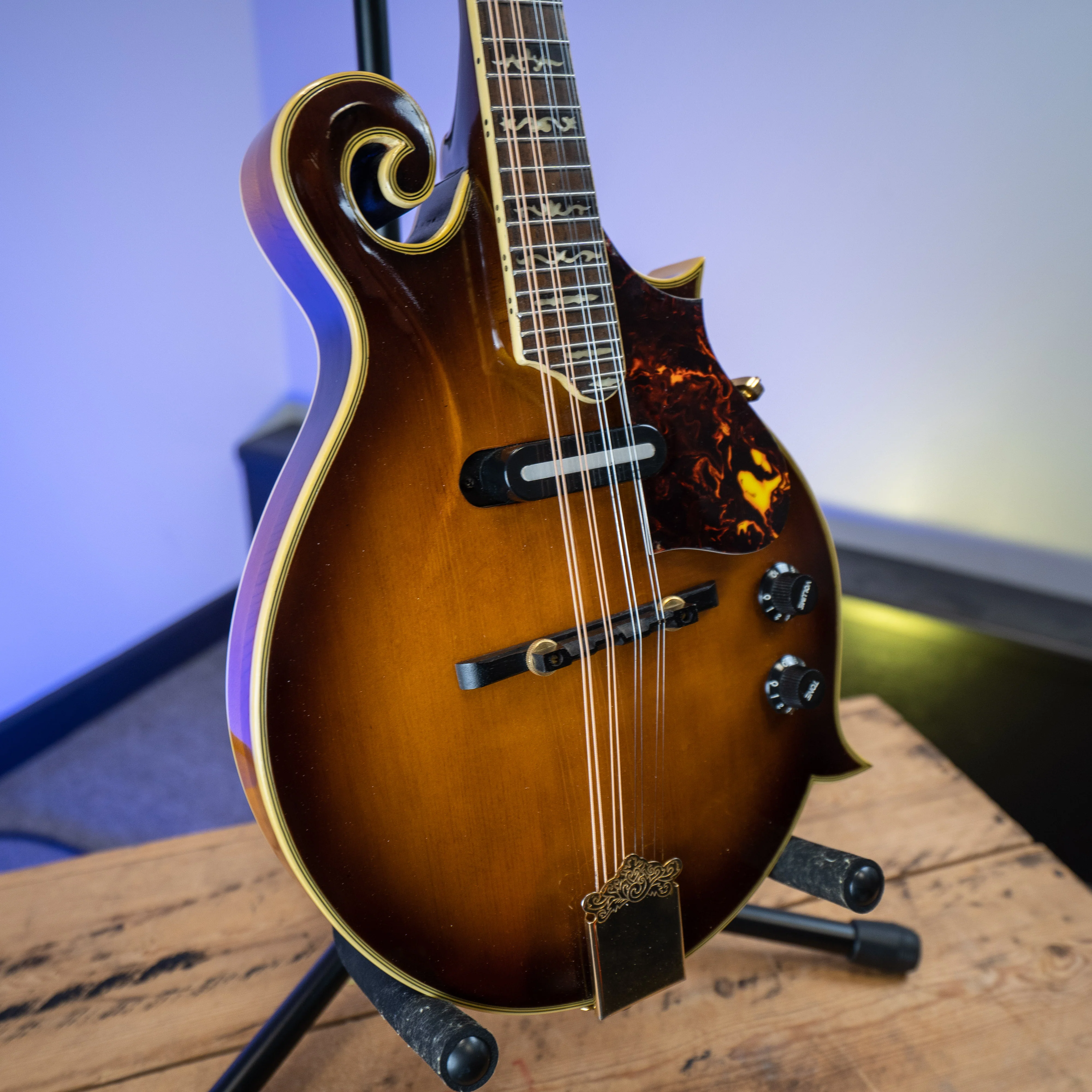 Hondo HM5E Solidbody F-Style Electric Mandolin - Image 5