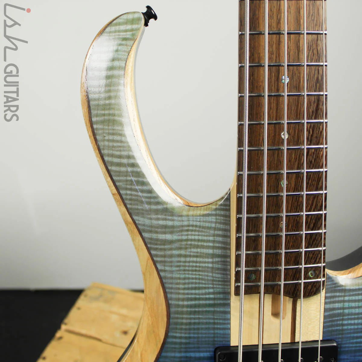 Ibanez BTB 20th Anniversary Blue Reef Gradation Low Gloss B-STOCK - Image 4