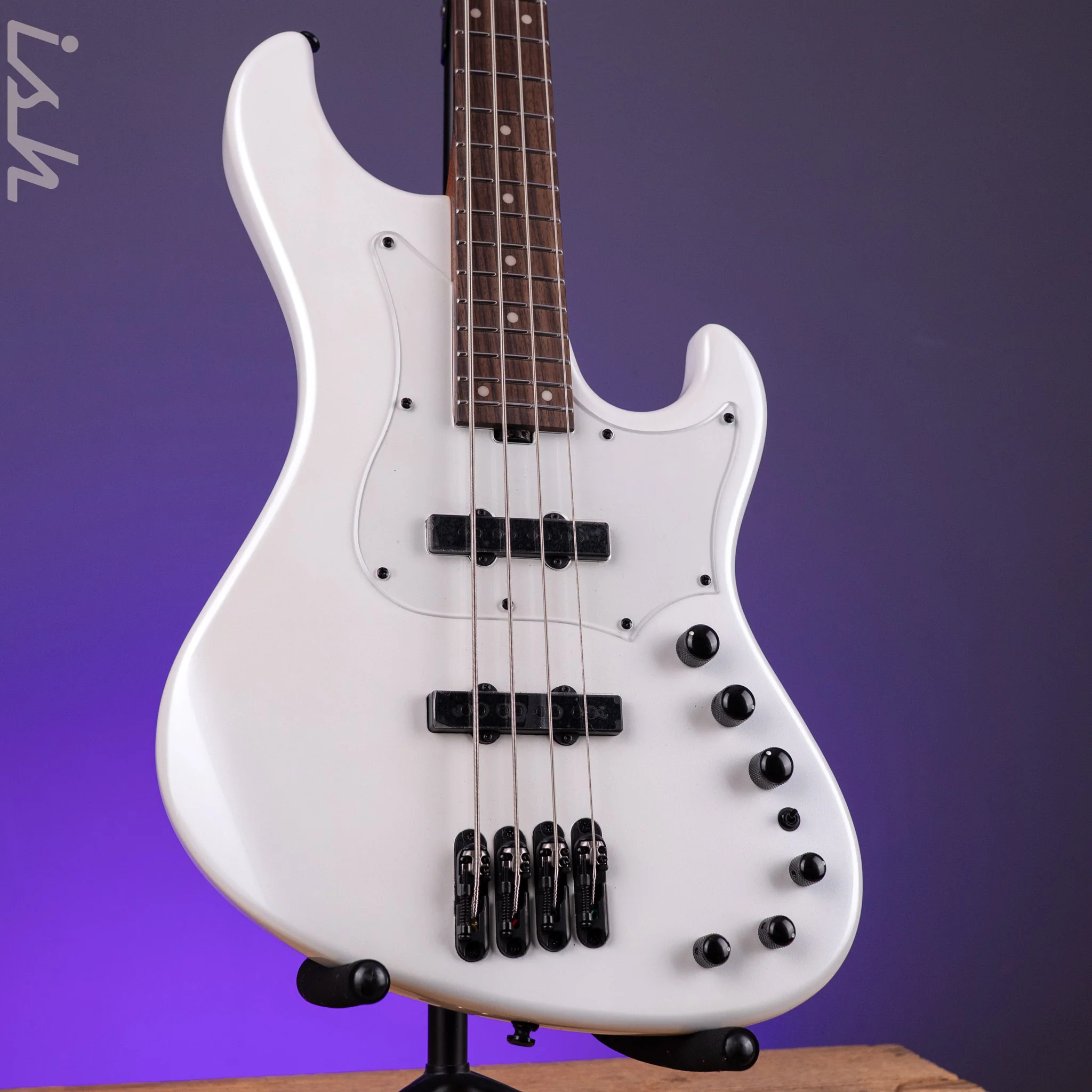 Ibanez Mode MDM1000 4-String Bass Pearl White