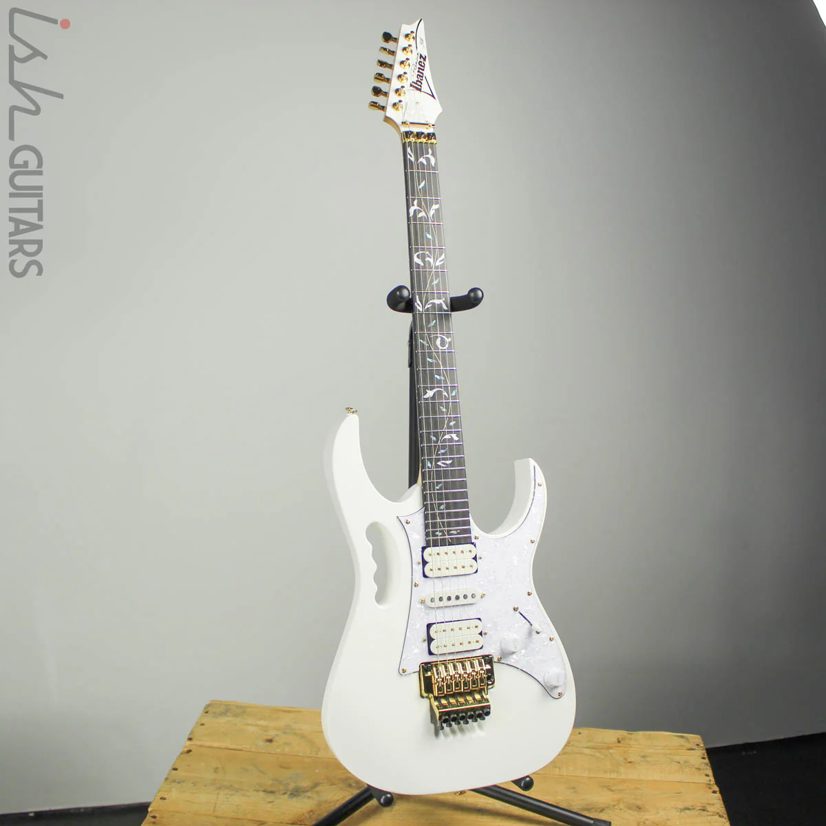 Ibanez Premium Steve Vai JEM7VP White - Image 2