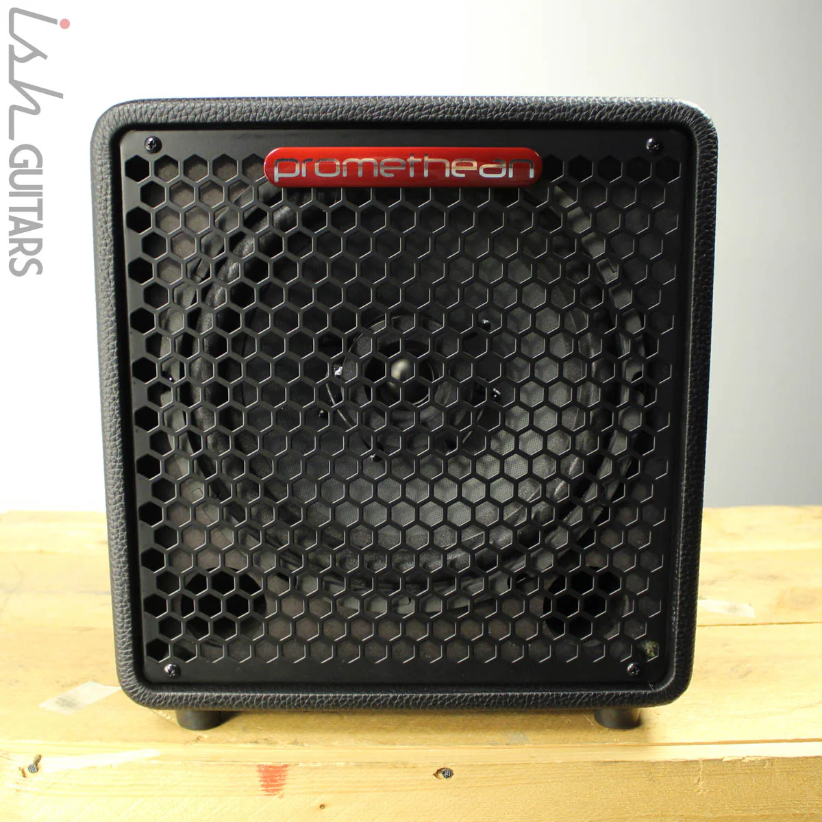 Ibanez Promethean P3110 300W 1x10 Bass Combo Amp Black - Image 2