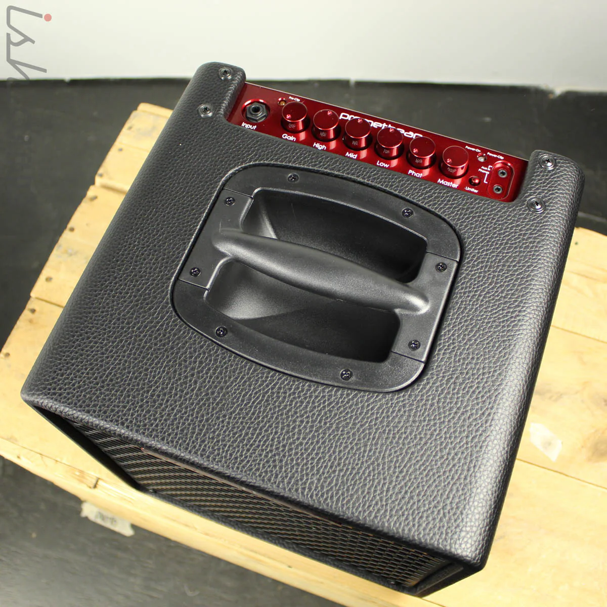 Ibanez Promethean P3110 300W 1x10 Bass Combo Amp Black - Image 4