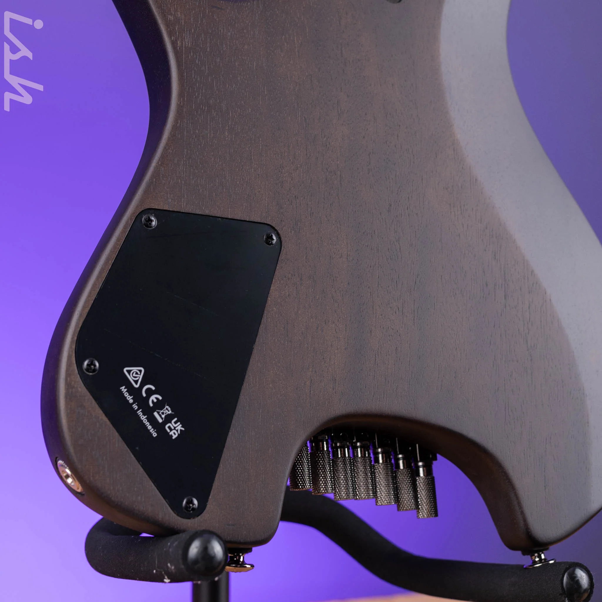Ibanez QX527 7-string Electric Guitar Pale Moon Ebony - Image 9