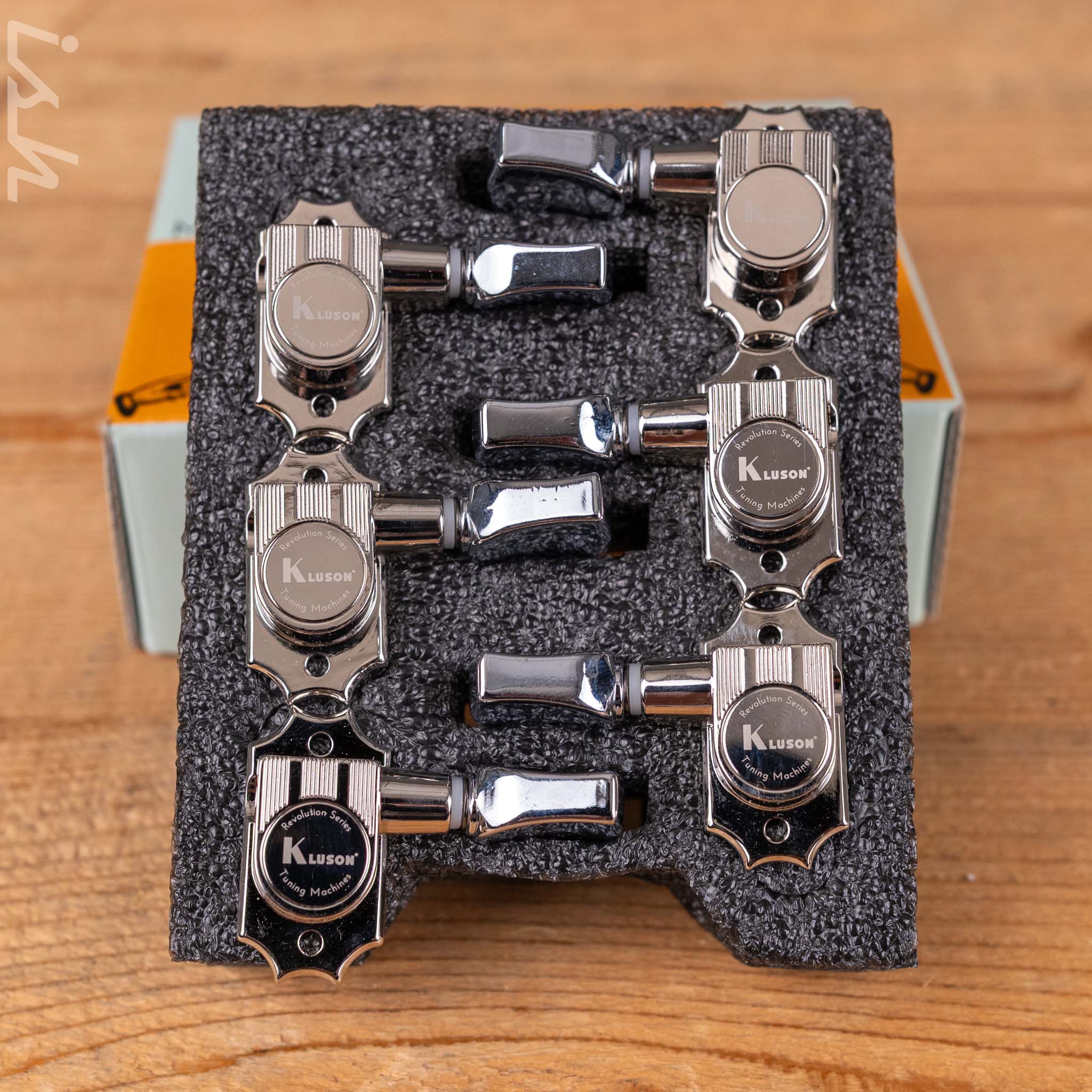 Kluson 3+3 Revolution Series G Mount Non Locking Tuners Chrome - Image 2