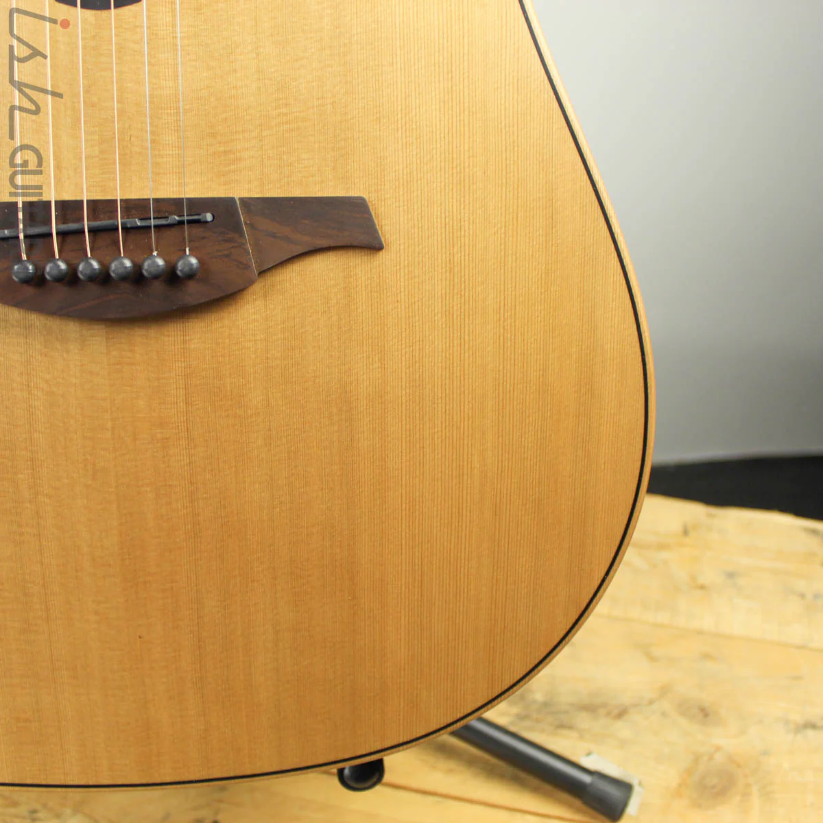 Lag Guitars THV10DCE Tramontane Hyvibe Dreadnought - Image 3