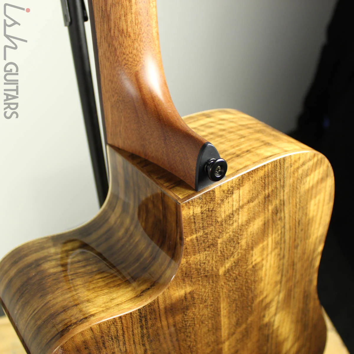 LAG THV20DCE Dreadnaught Cutaway HyVibe - Image 12