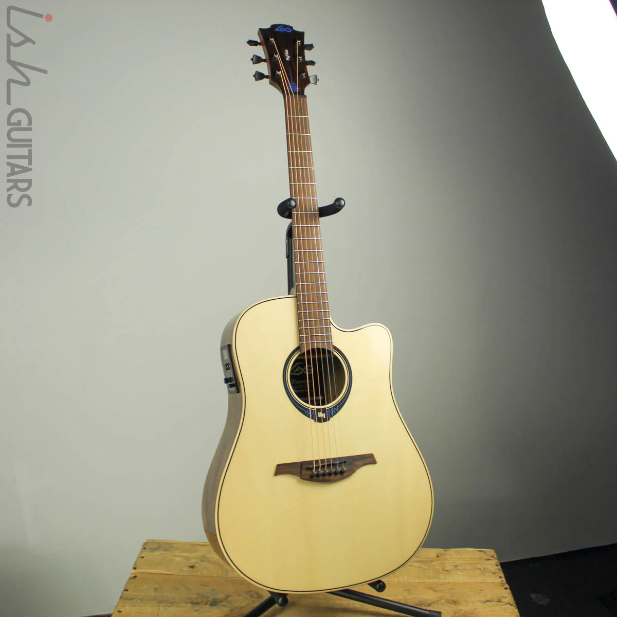 LAG THV20DCE Dreadnaught Cutaway HyVibe - Image 2