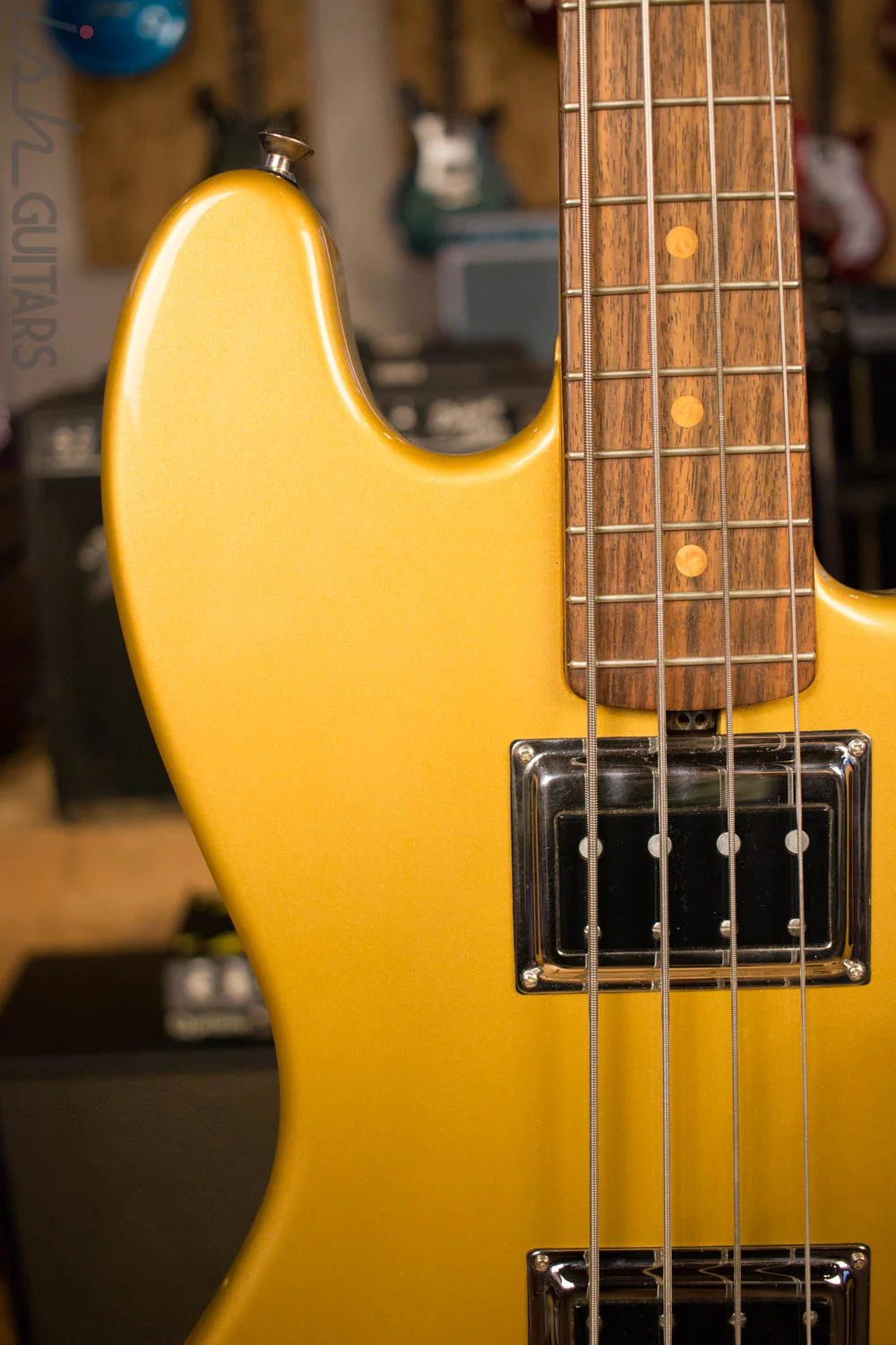 USA Lakland Decade Four String Gold Metallic - Image 3