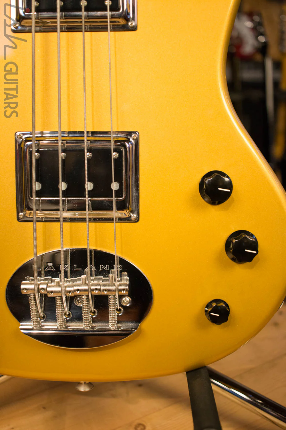 USA Lakland Decade Four String Gold Metallic - Image 4