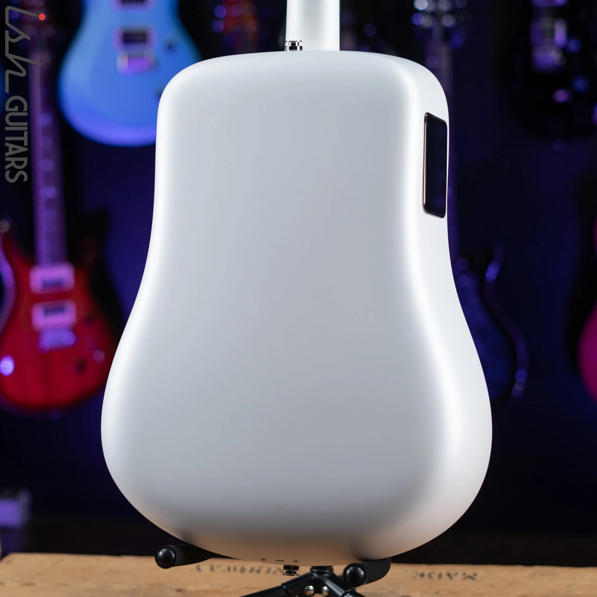 Lava Music Lava Me 3 Smart Acoustic Guitar 38" White w/ Space Bag - Image 7