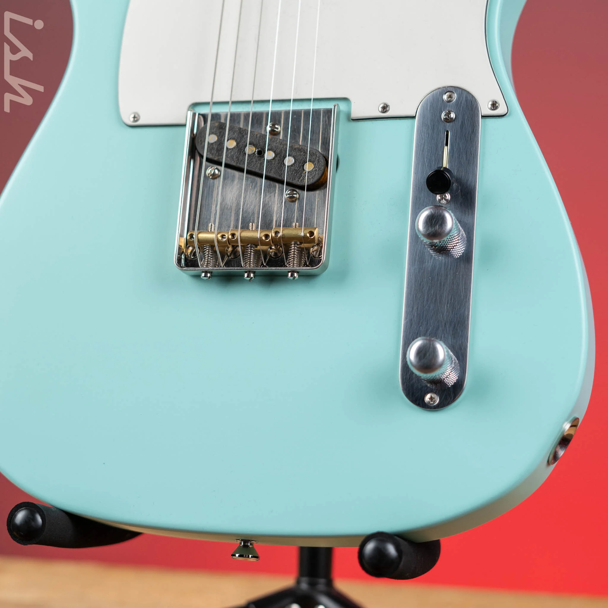 LSL T-Bone One Seafoam Green Satin - Image 4