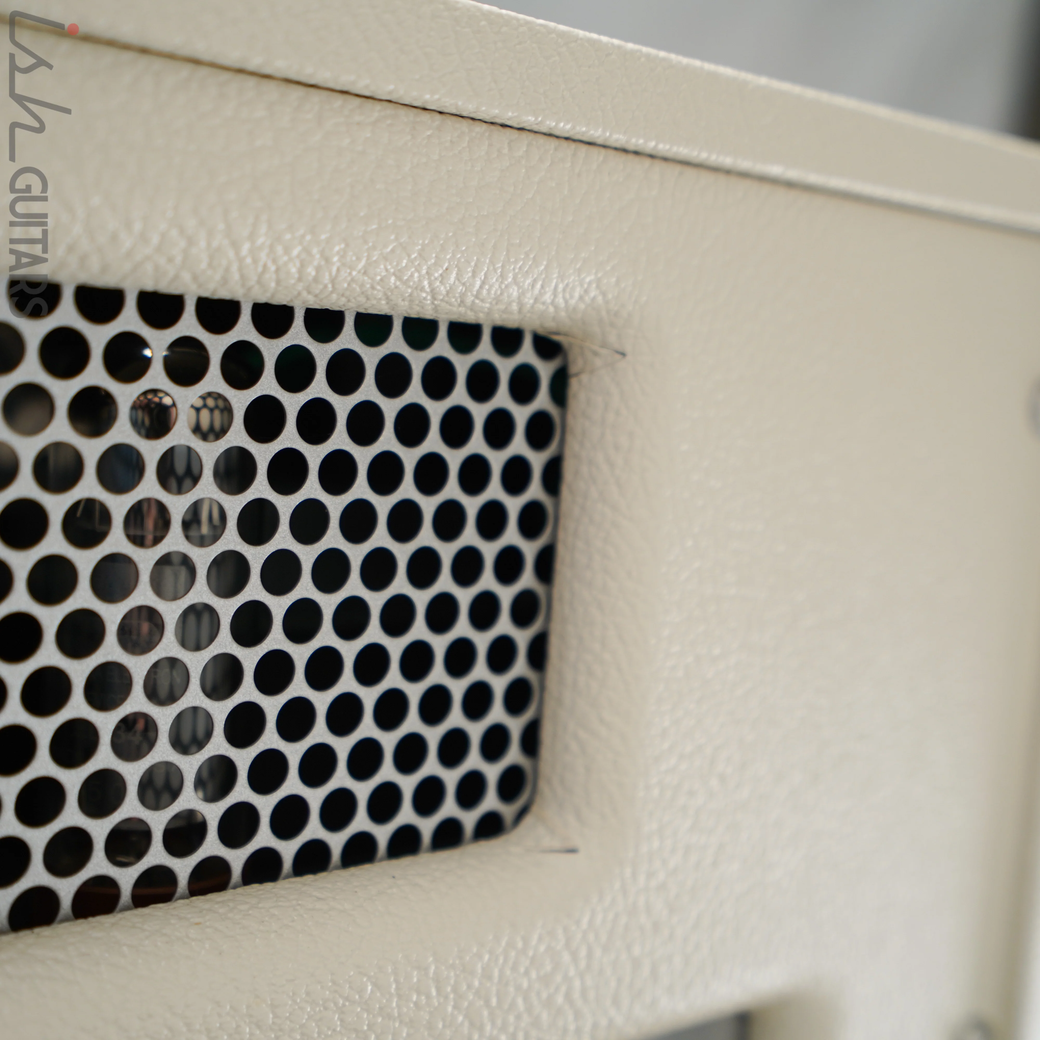 Magnatone Limited Edition White Super 59 MKII Head and Cabinet - Image 21