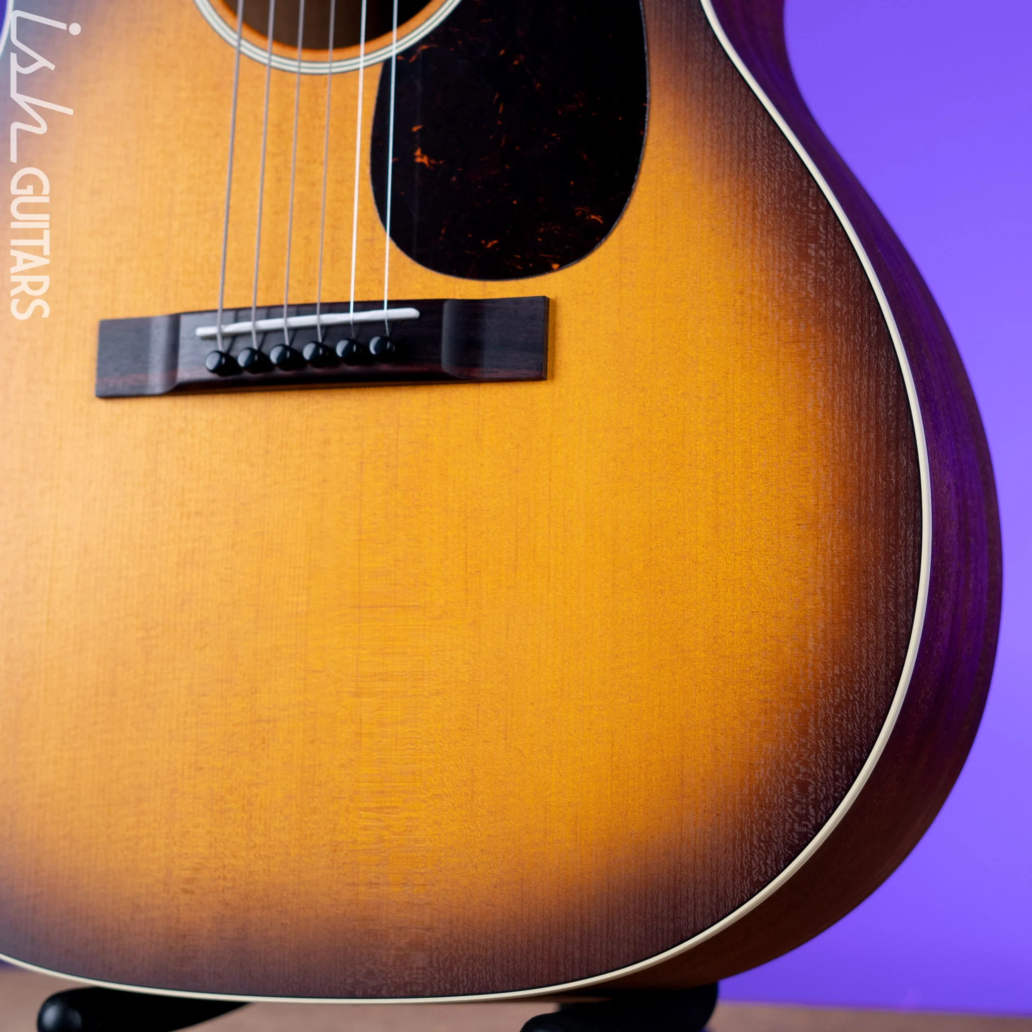Martin 000-17 Acoustic Guitar Whiskey Sunset Satin - Image 4