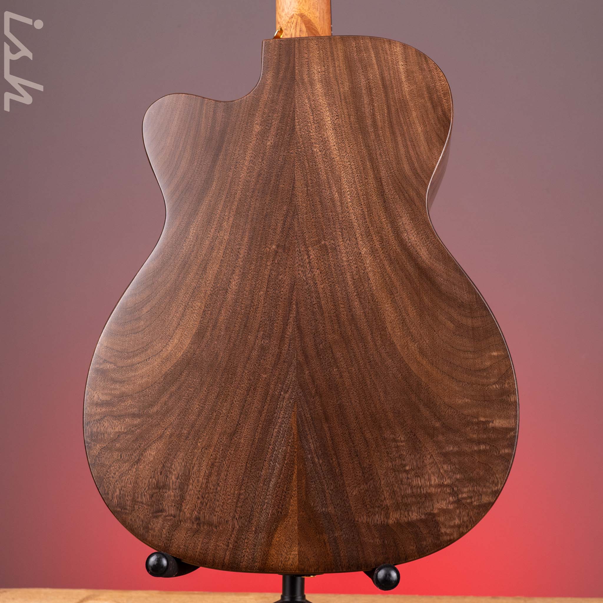 Martin 000 C-Jr E Walnut Burst *New Release* - Image 9
