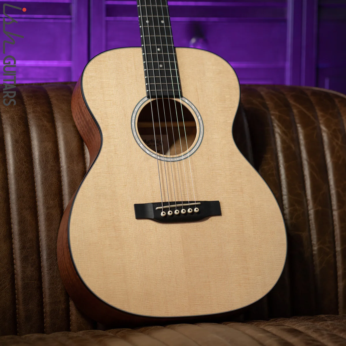 Martin 000 Jr-10 Acoustic Guitar Natural