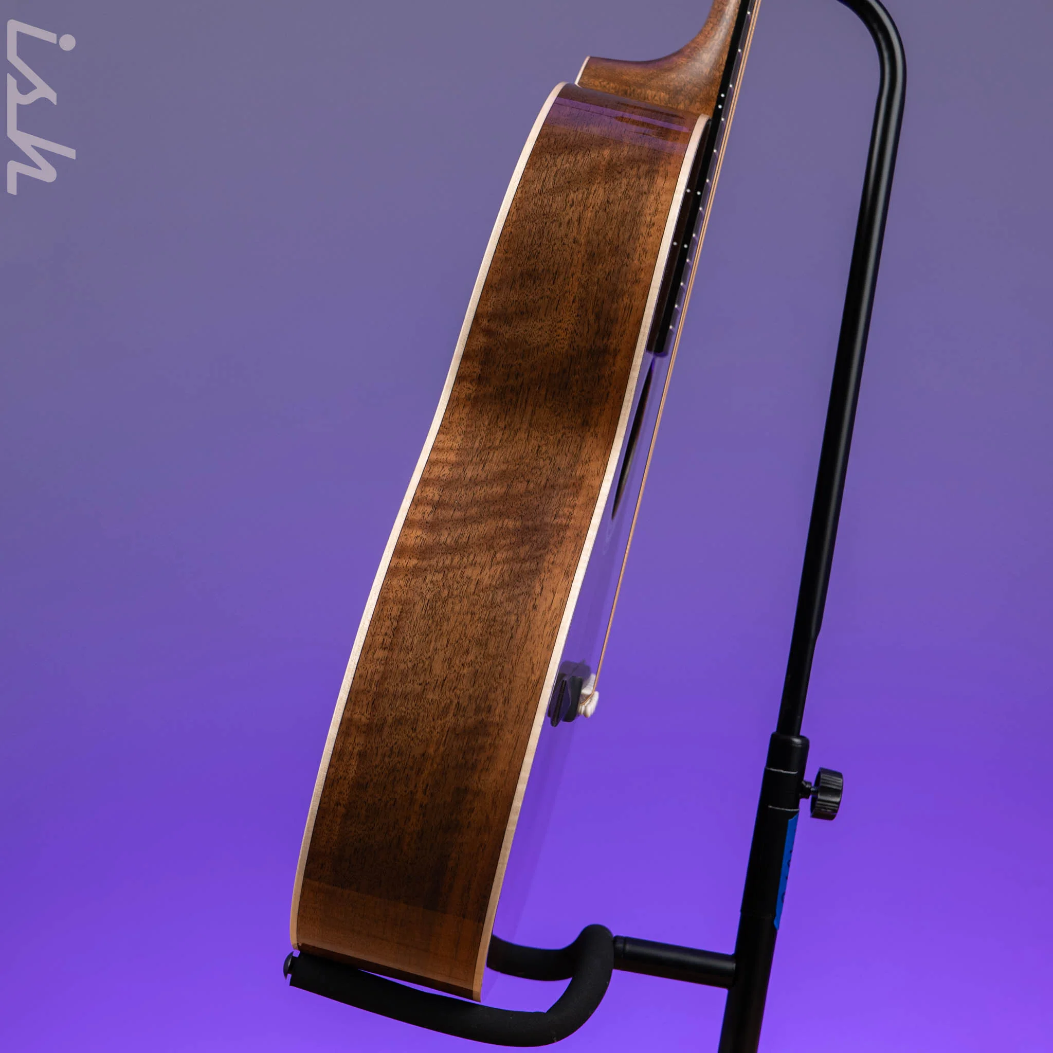 Martin Custom Shop 00-12 Slotted Claro Walnut w/ Flamed Maple Binding - Image 11