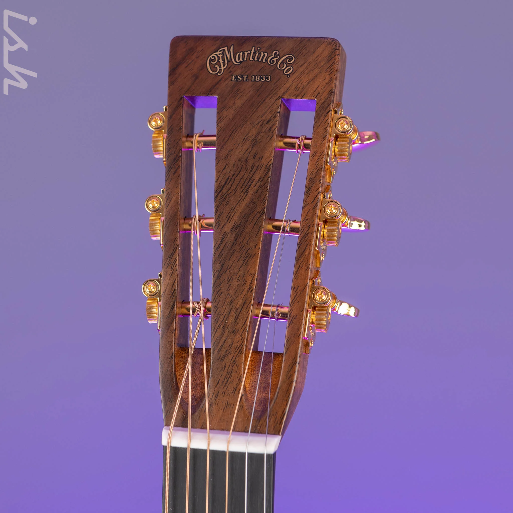 Martin Custom Shop 00-12 Slotted Claro Walnut w/ Flamed Maple Binding - Image 6