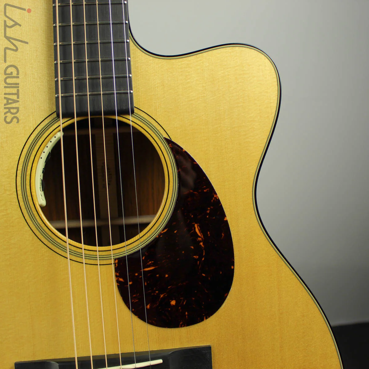 Martin Custom Shop 000-18 Cutaway Cocobolo Back Sitka Spruce Top (DEMO VIDEO) - Image 4