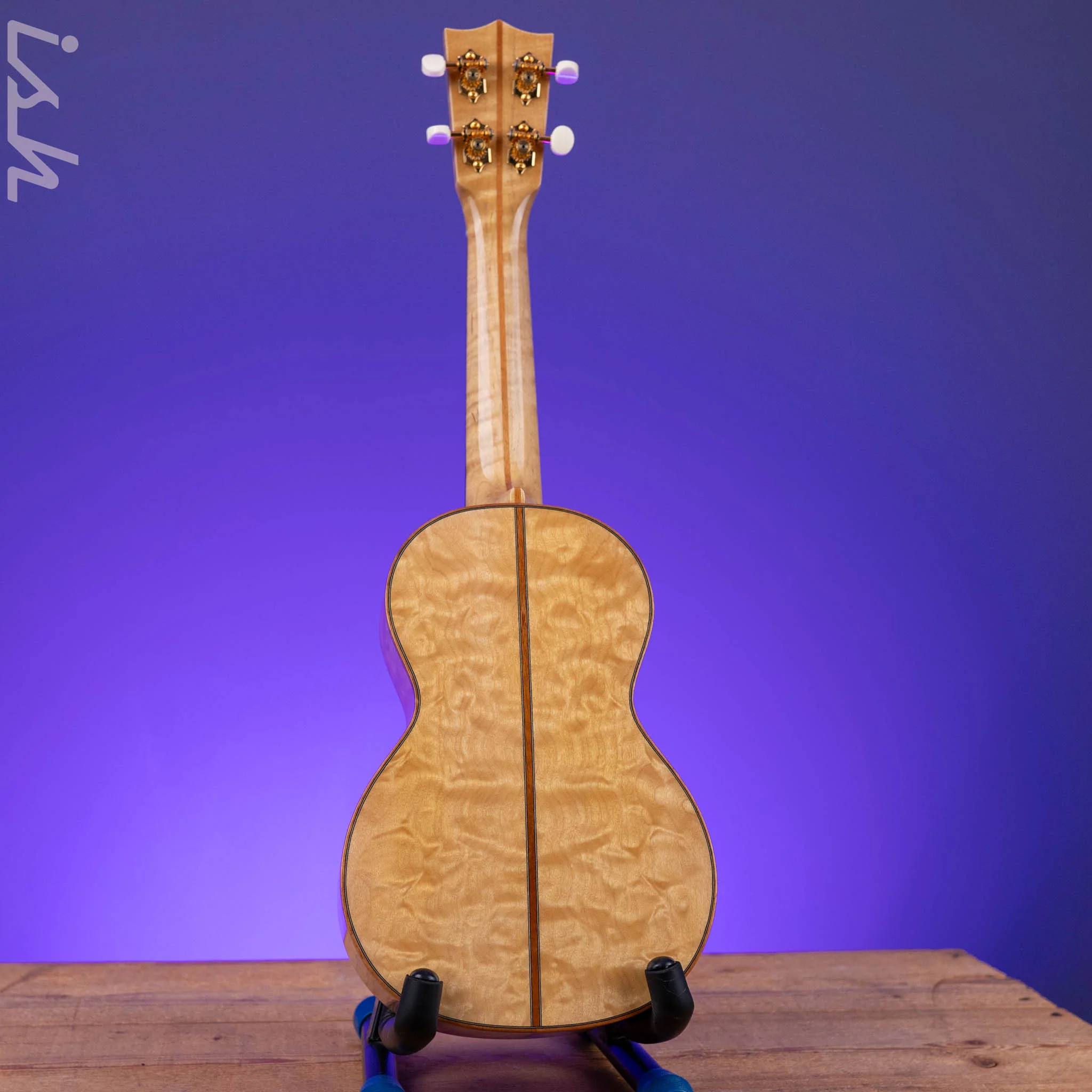 Martin Custom Shop Concert Ukulele Quilted Maple - Image 6
