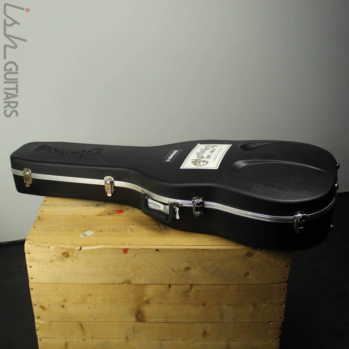 2011 Martin DC Aura Cutaway Acoustic Electric Guitar - Image 14