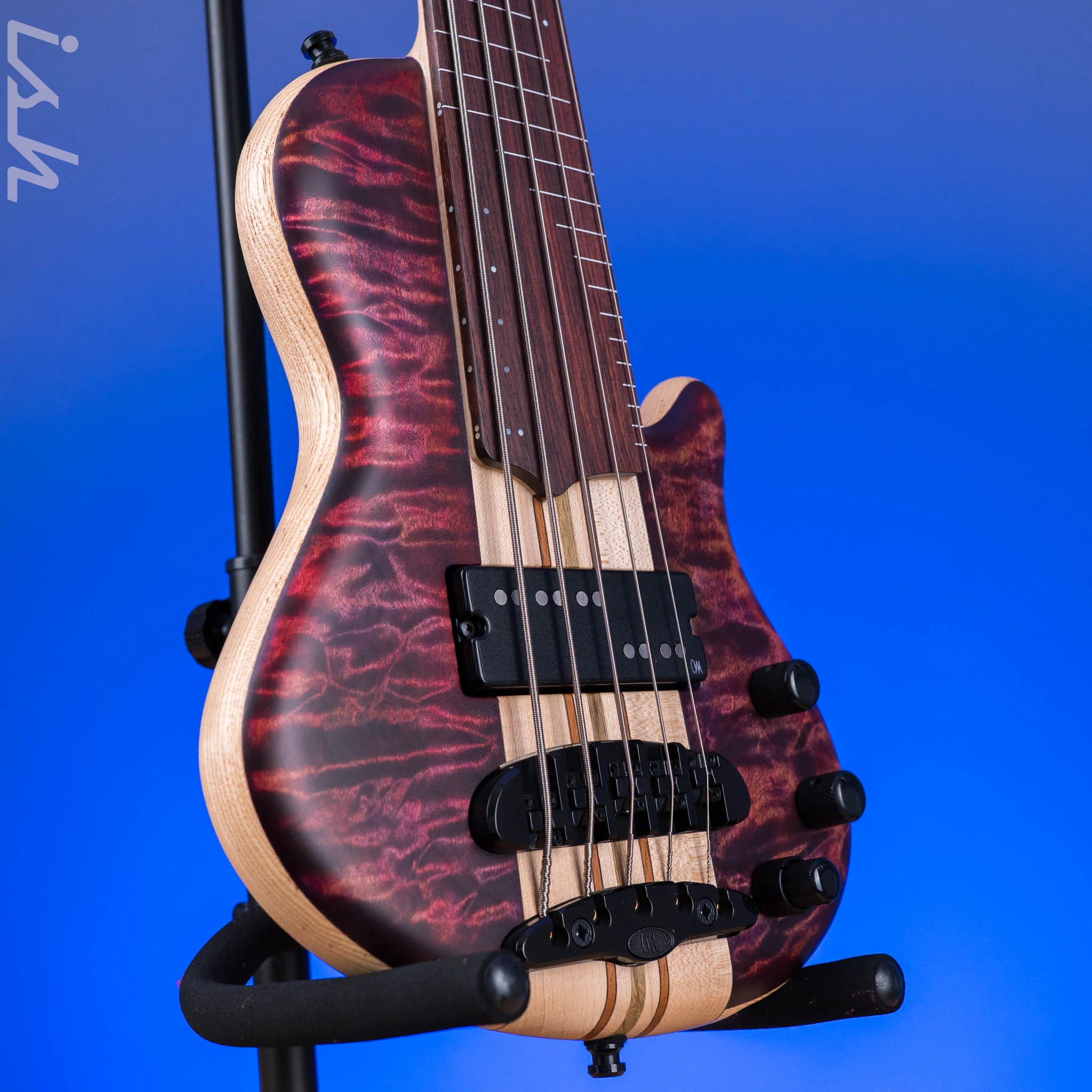 Mayones Cali 5 Fretless Mini Bass Flamed Maple - Image 3
