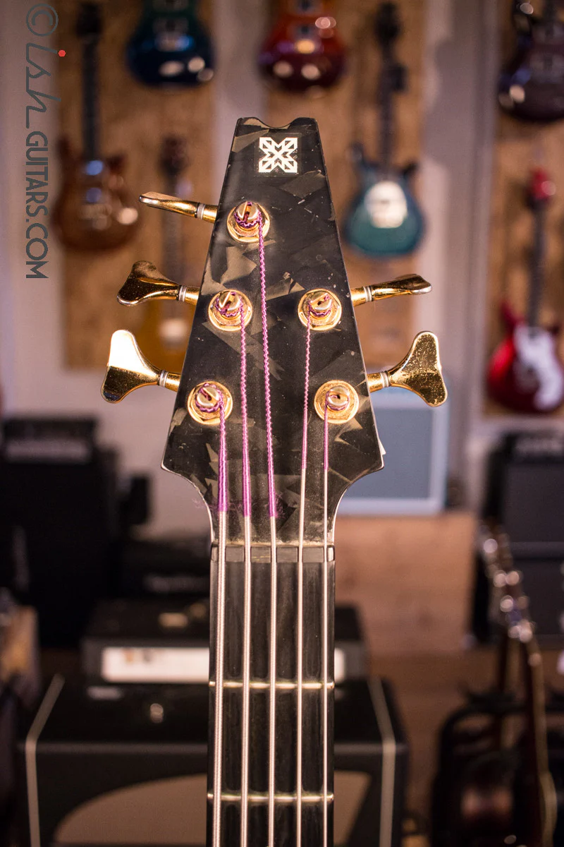 Modulus Quantum 5 String Graphite Bass - Image 5