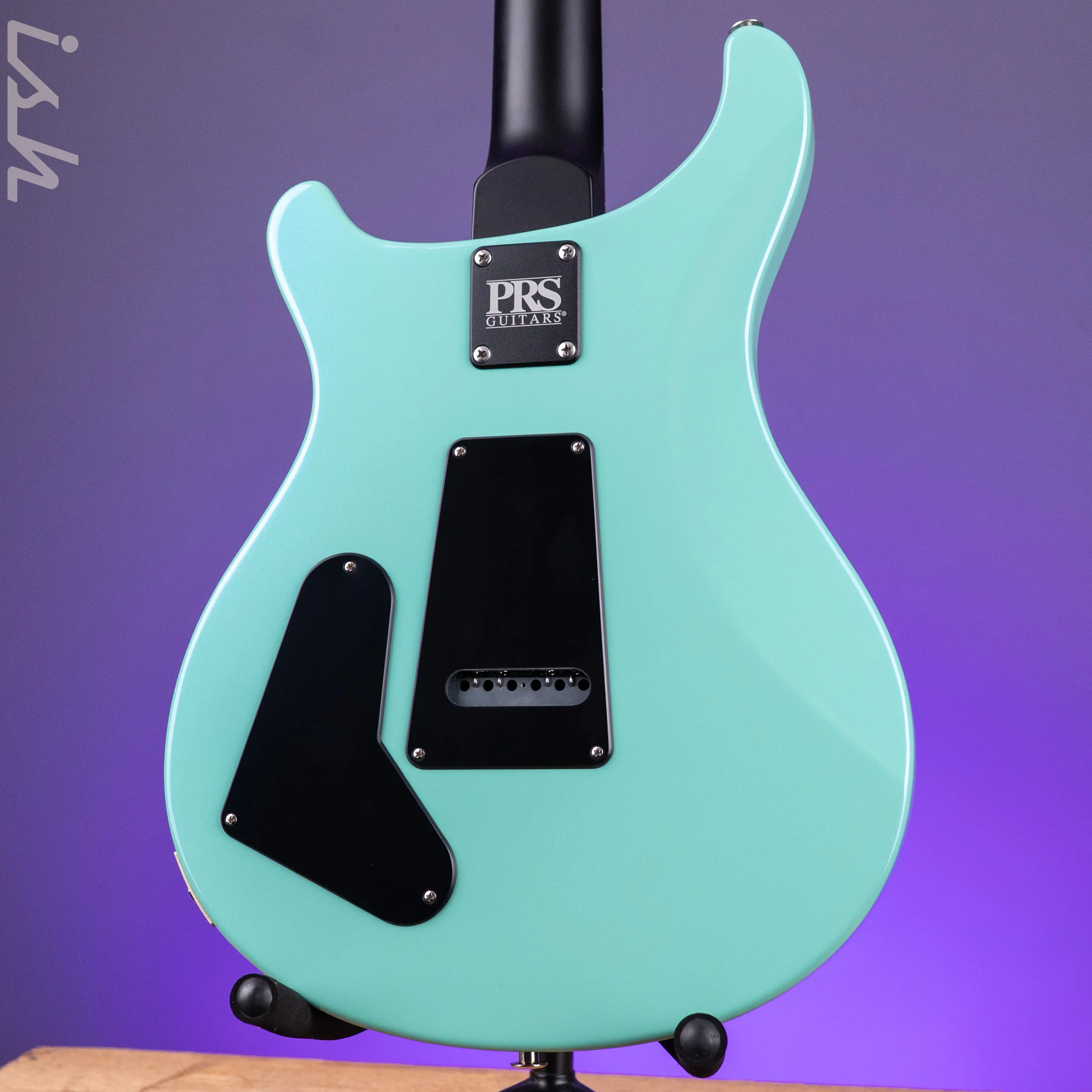 PRS CE 22 Powder Blue w/ Black Satin Neck - Image 9