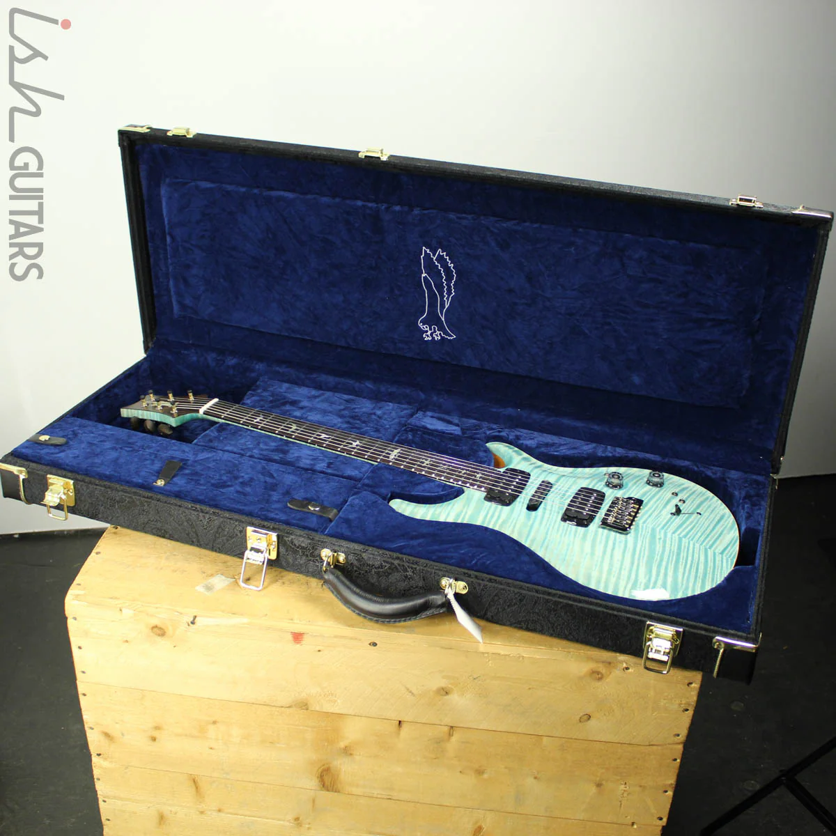 2019 PRS Modern Eagle V Private Stock Limited Glacier Blue - Image 14