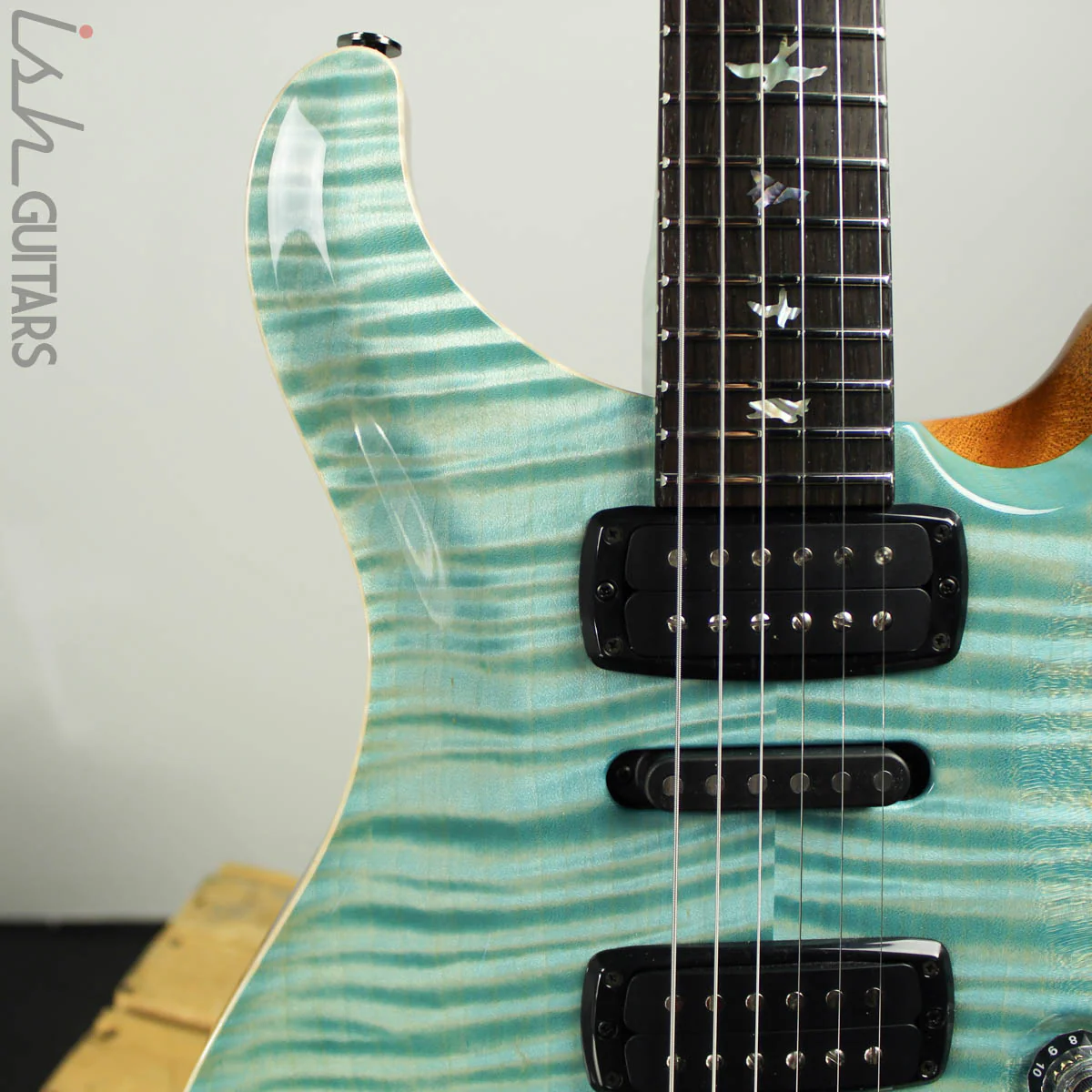 2019 PRS Modern Eagle V Private Stock Limited Glacier Blue - Image 4