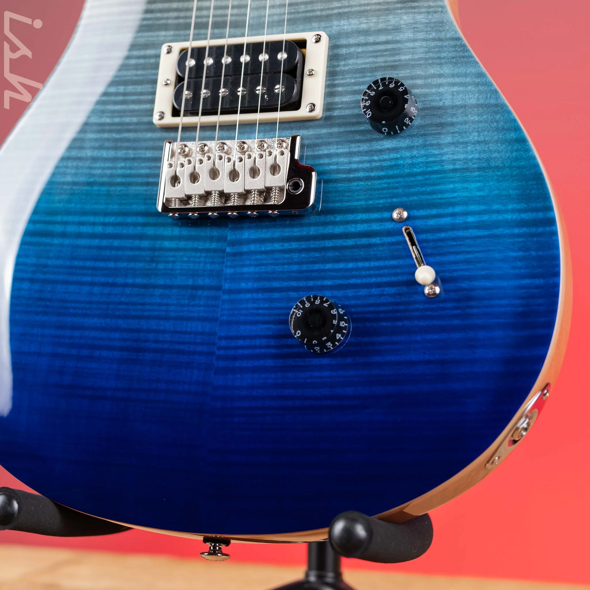 PRS SE Custom 24 Electric Guitar Blue Fade Demo - Image 4