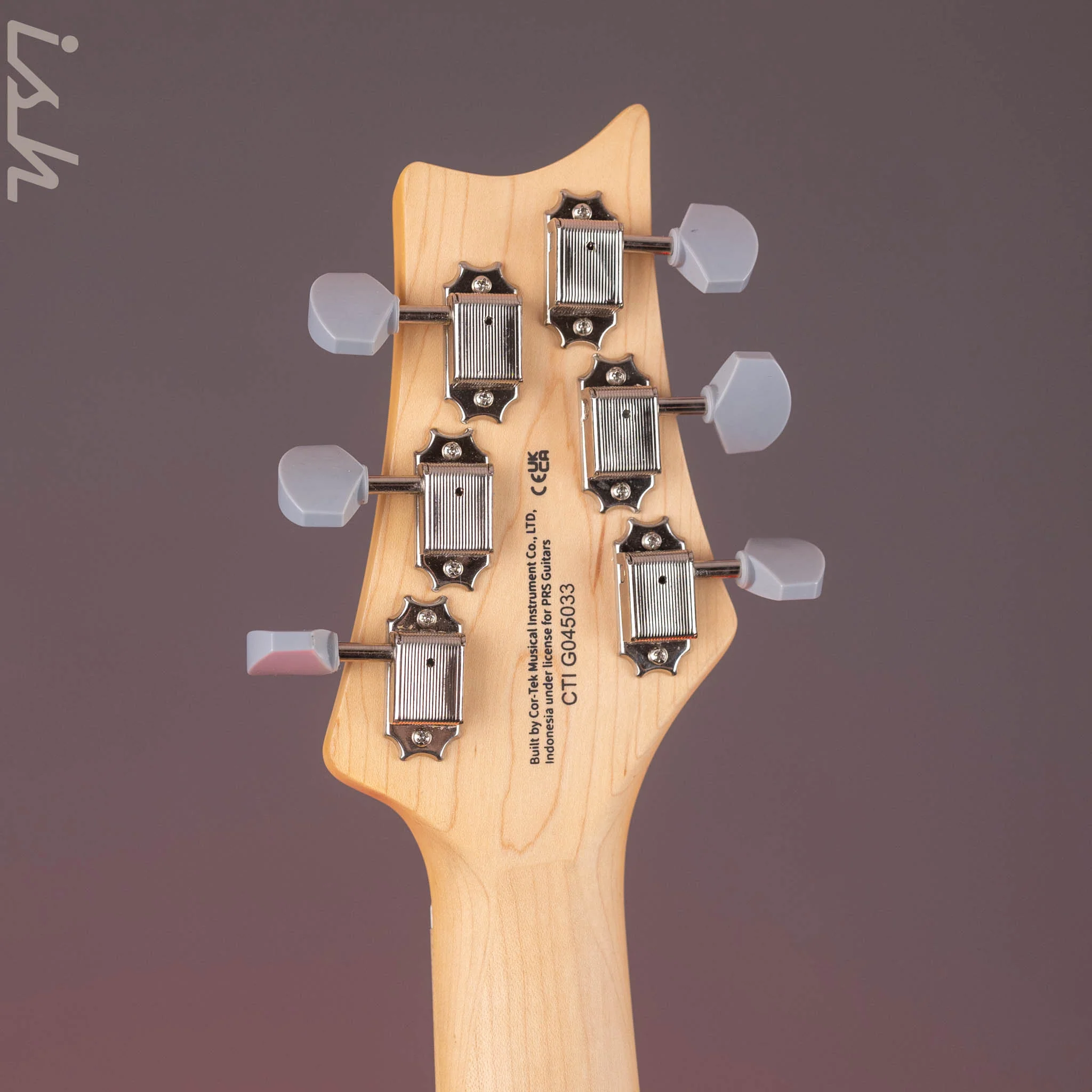 PRS SE Silver Sky Lefty Nylon Blue - Maple Board - Image 10