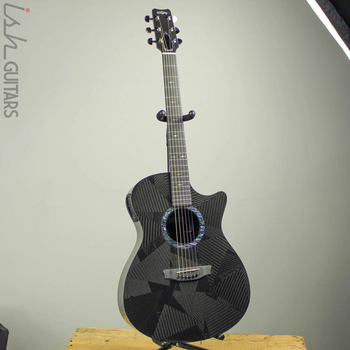 RainSong Black Ice BI-OM1000N2 Graphite Acoustic - Image 2