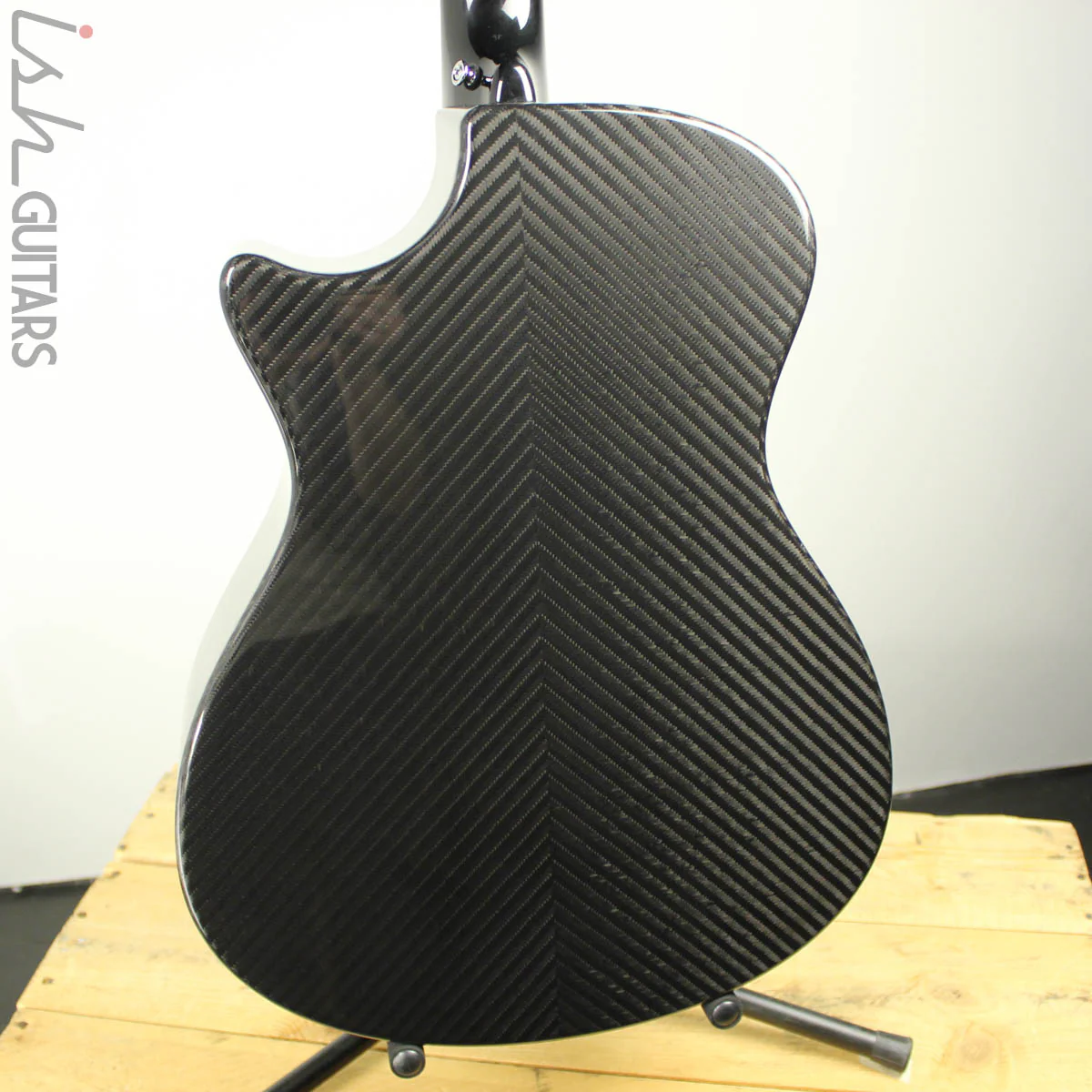 RainSong Black Ice BI-OM1000N2 Graphite Acoustic - Image 9