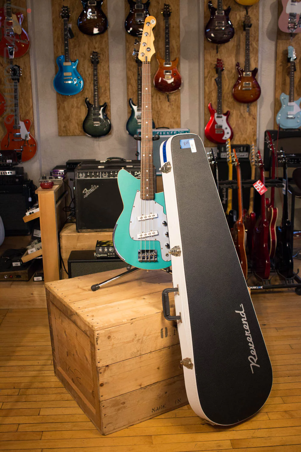 USA Reverend RumbleFish Turquoise 4 String Bass RARE - Image 10