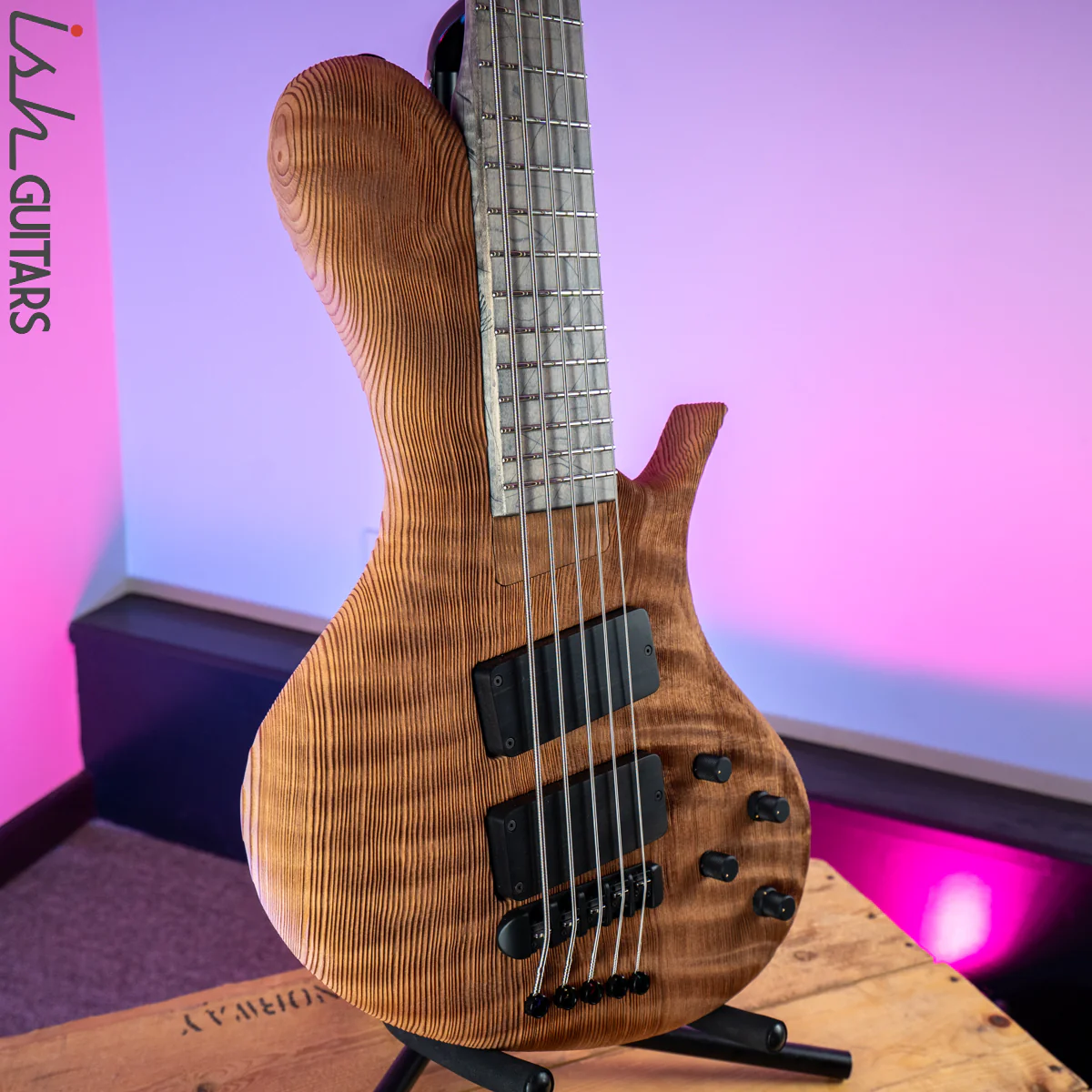 Ritter R8 Singlecut Bass Guitar Sandblasted Quilted Redwood - Image 3