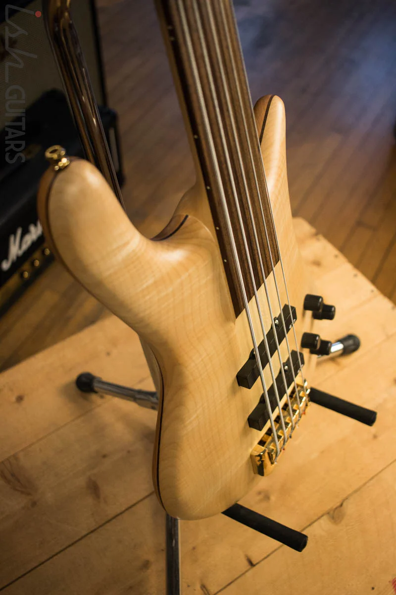 Spector Custom Euro LX5 Fretless Bass Natural - Image 6