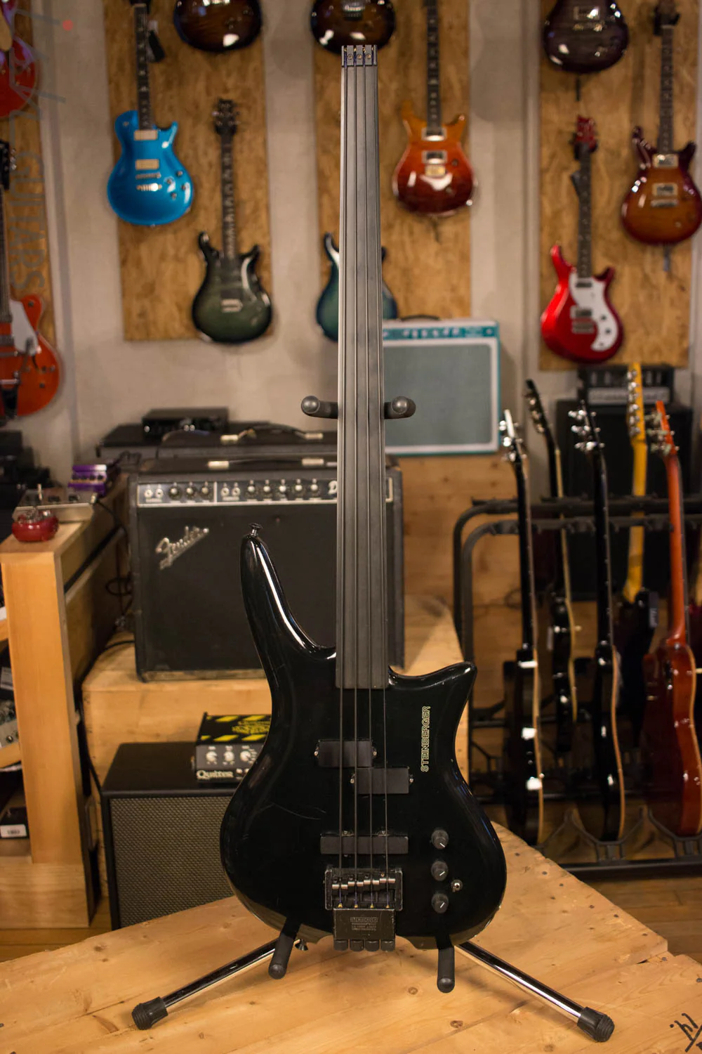 Steinberger XQ3 Fretless Bass Black 4 String - Image 2