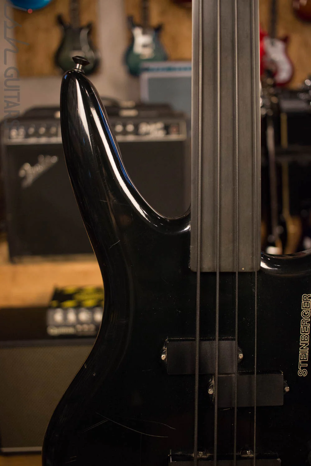 Steinberger XQ3 Fretless Bass Black 4 String - Image 3