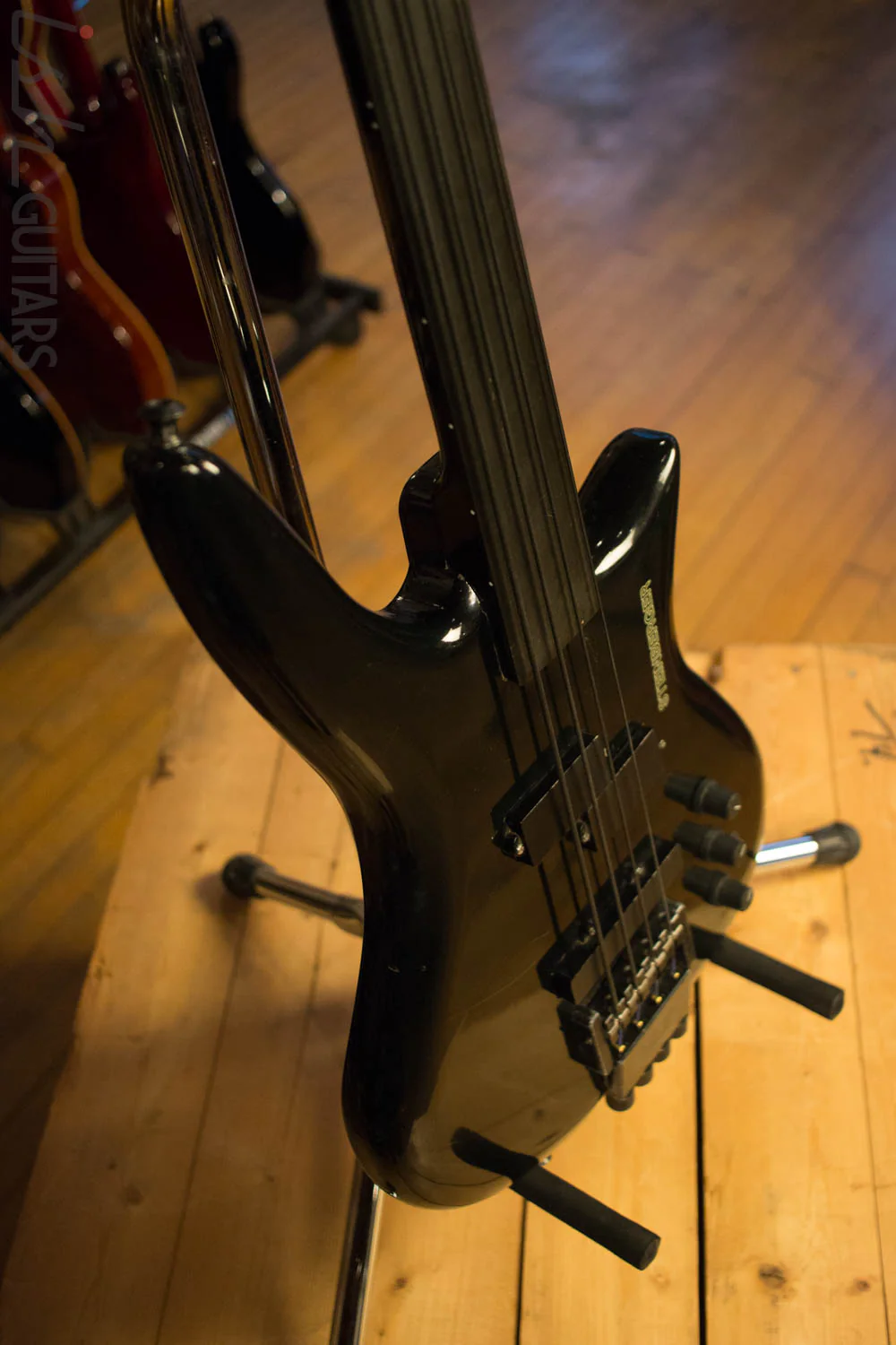 Steinberger XQ3 Fretless Bass Black 4 String - Image 6