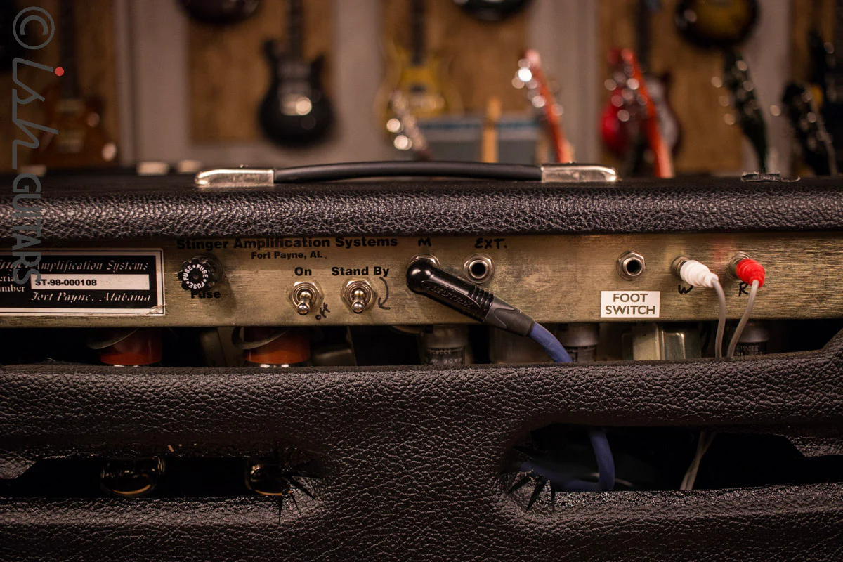 Stinger Verbrasonic Blues Pearl Fender Style amp - Image 5