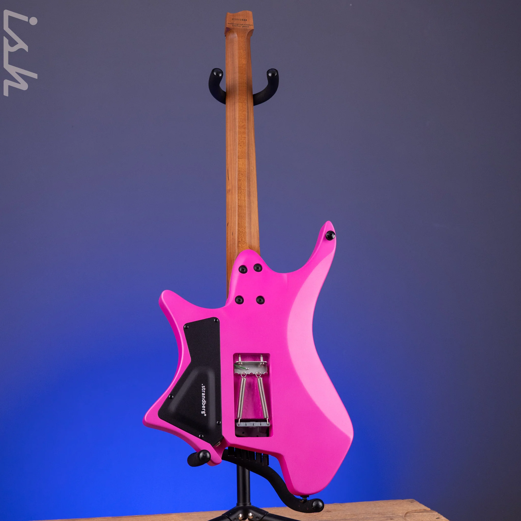 Strandberg Boden Standard N2.6T Electric Fuchsia Metallic - Image 8